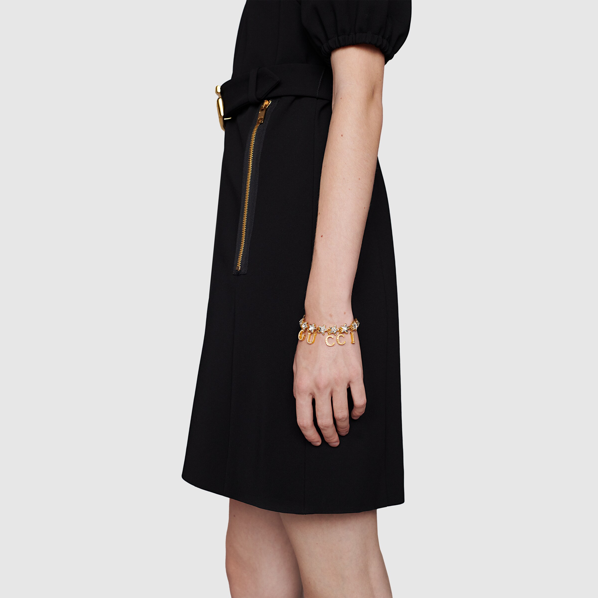 681746_J1D50_8031_008_100_0000_Light-Bracelet-with-Gucci-script.jpg