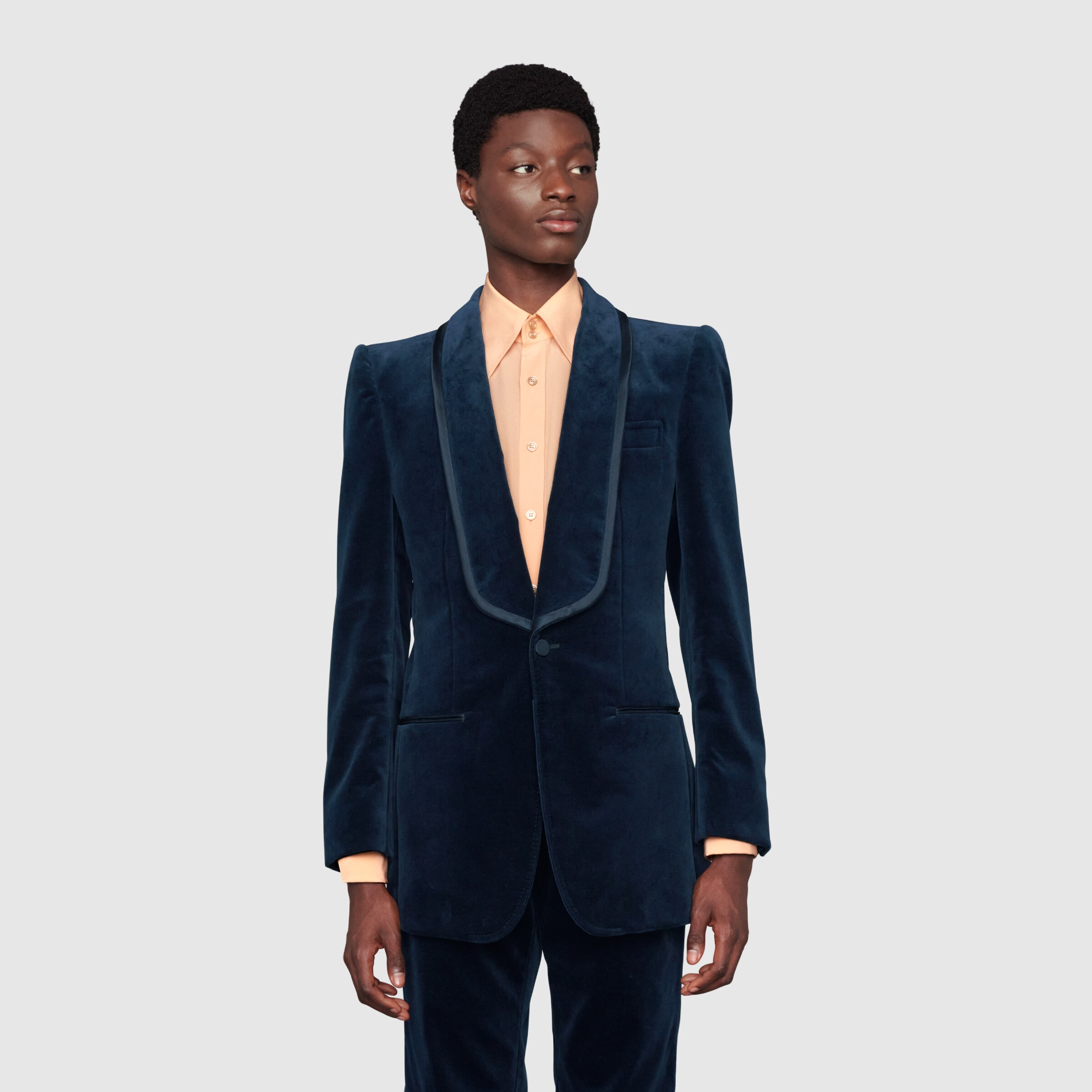 679470_Z4716_4376_004_100_0000_Light-Stretch-velvet-jacket-with-padded-shoulders.jpg