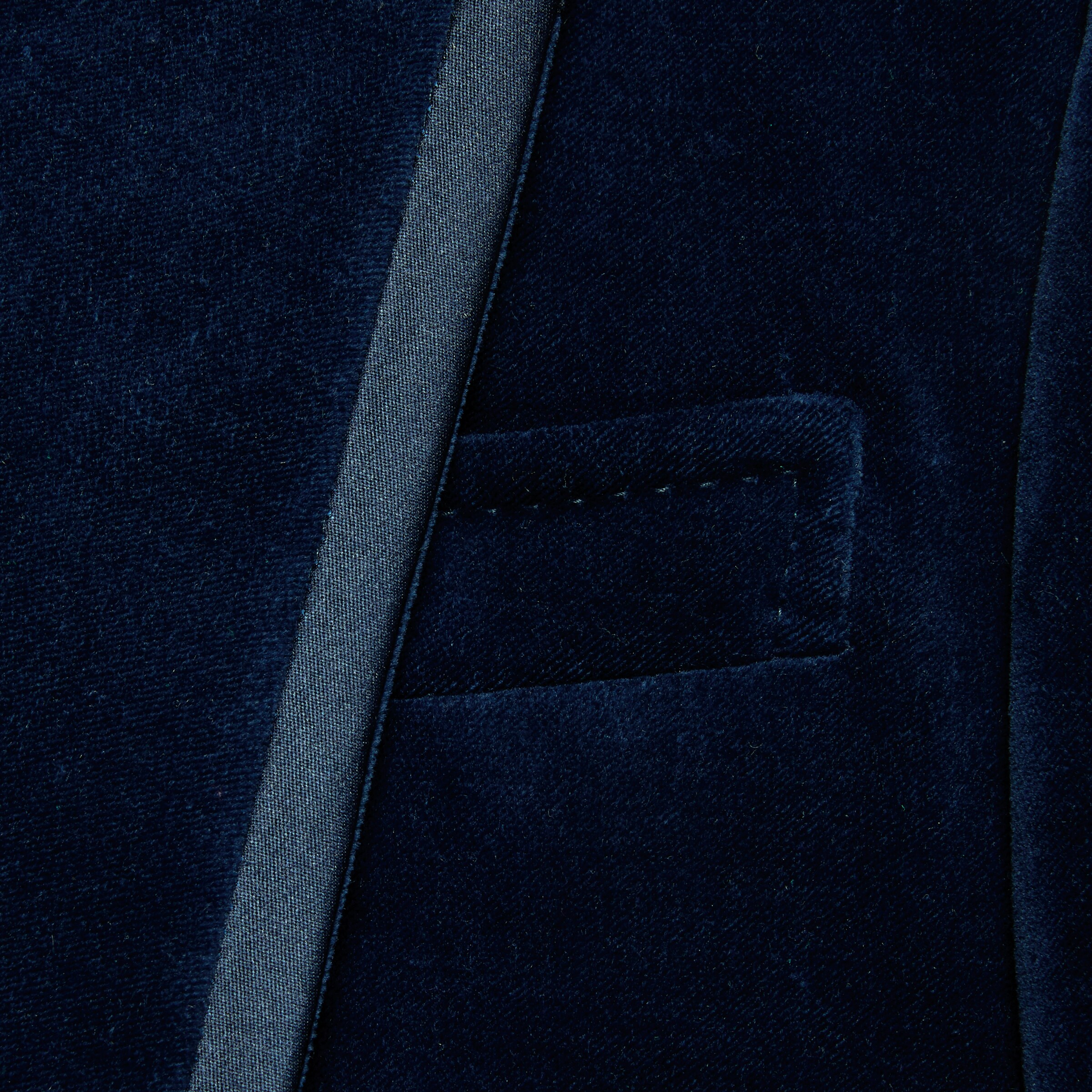 679470_Z4716_4376_011_100_0000_Light-Stretch-velvet-jacket-with-padded-shoulders.jpg