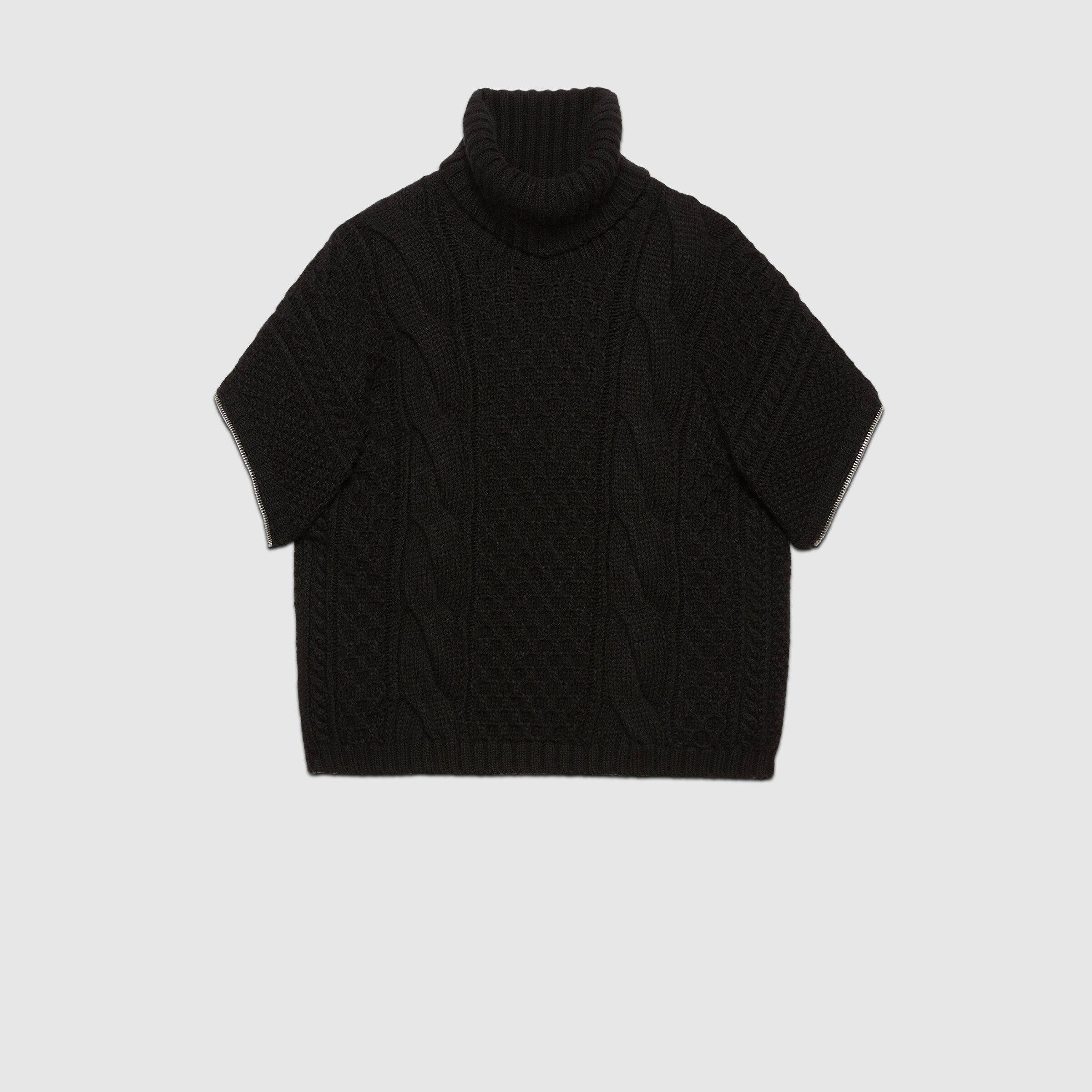 681621_XKB22_1000_008_100_0000_Light-Cable-knit-turtleneck-with-detachable-sleeves.jpg
