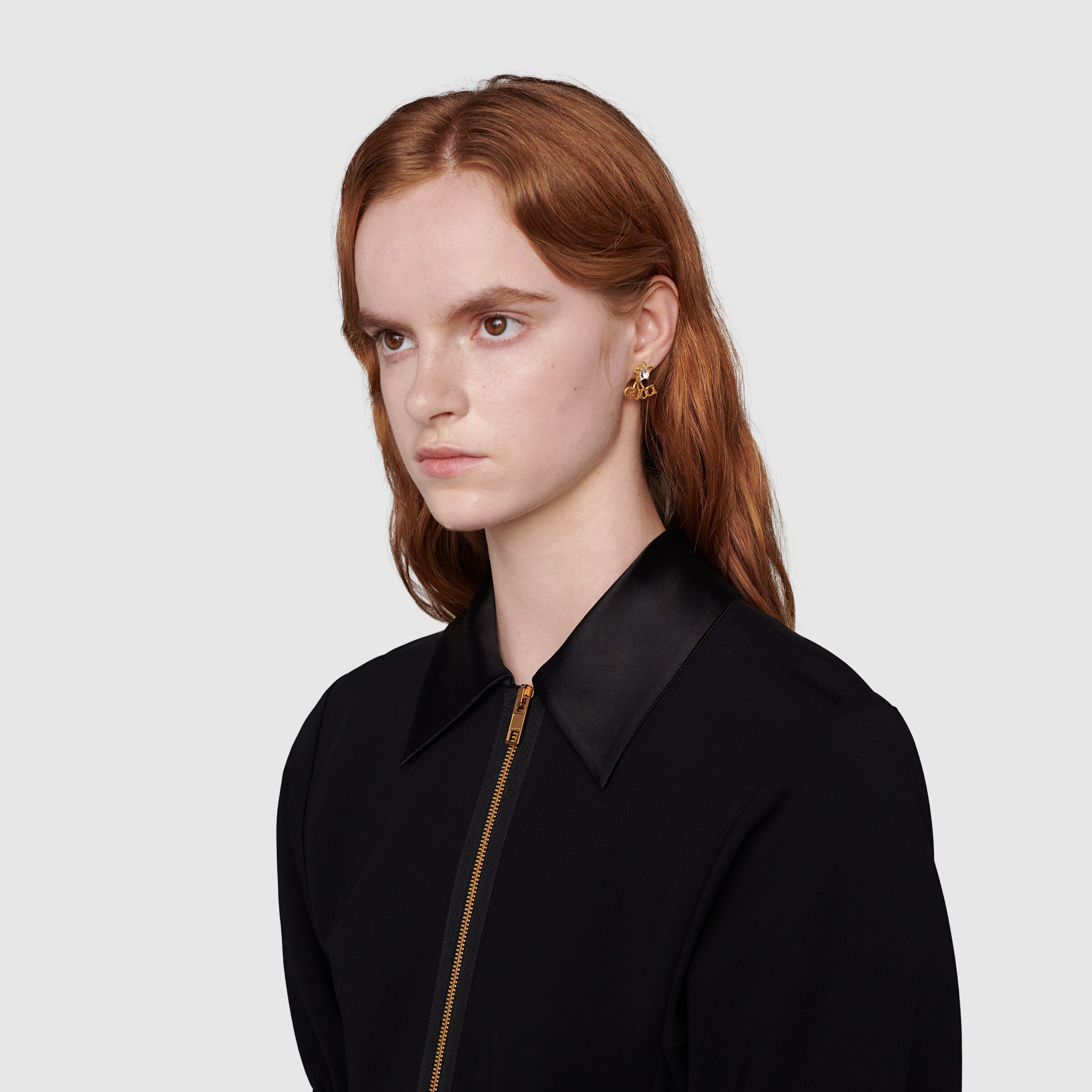 679076_J1D50_8031_008_100_0000_Light-Single-earring-with-Gucci-script.jpg