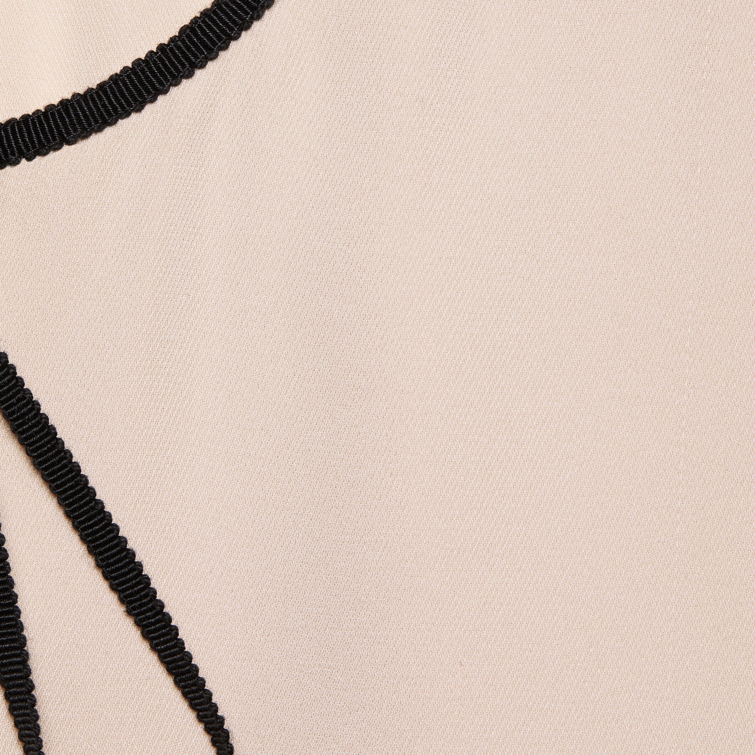 664549_Z635A_9951_012_100_0000_Light-2015-Re-Edition-bow-silk-shirt.jpg
