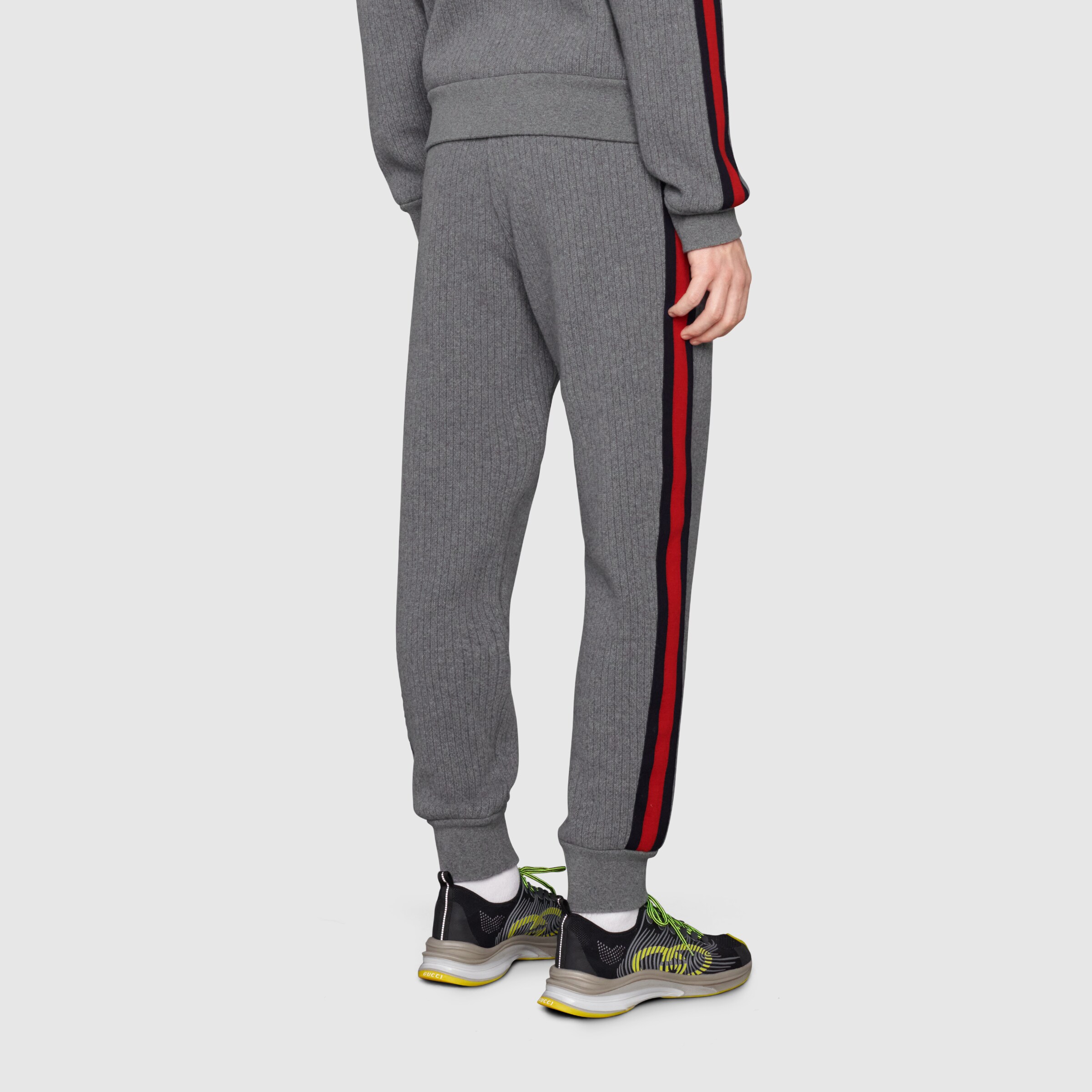 673628_XJDU4_1093_005_100_0000_Light-Track-bottoms-with-Web.jpg