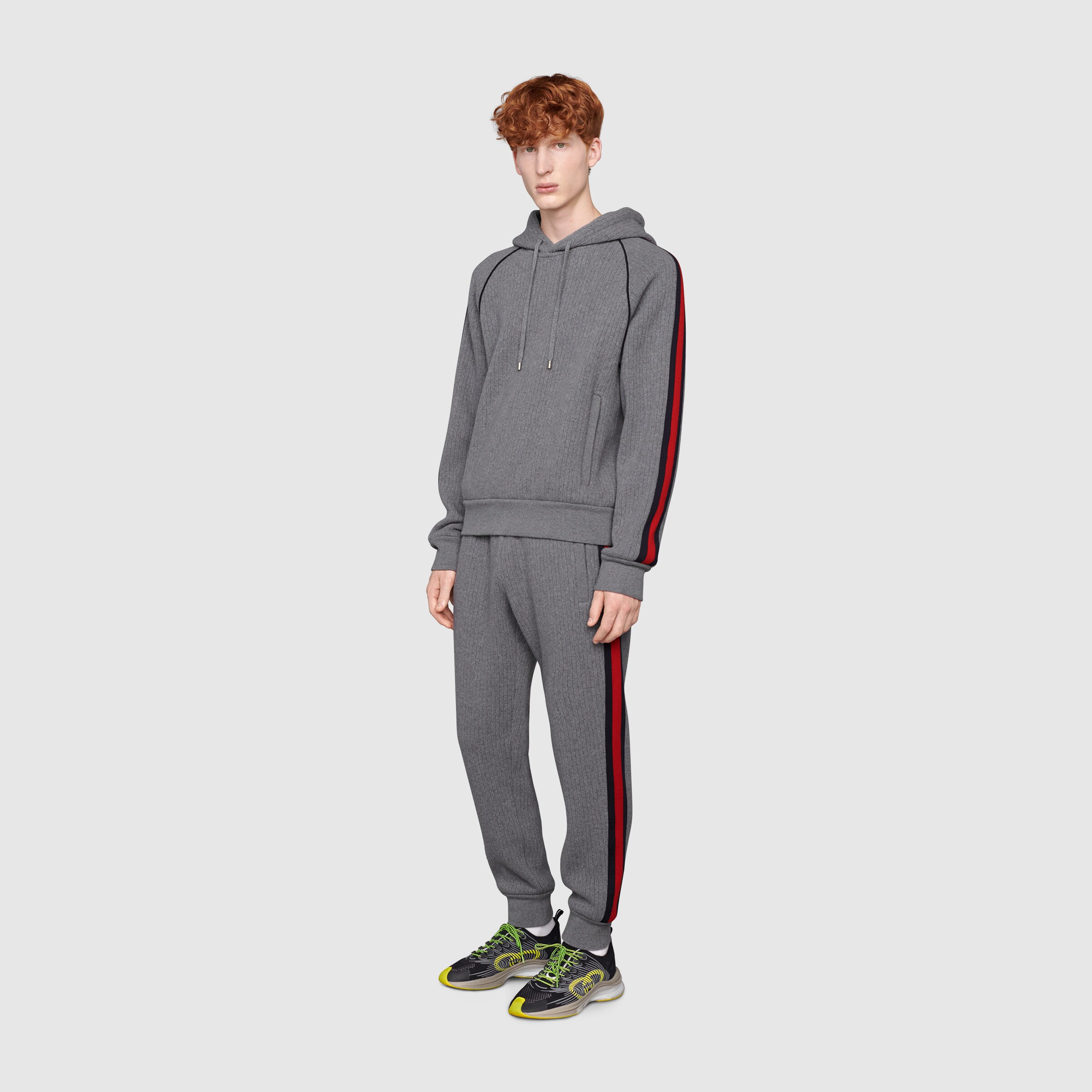 673623_XJDU4_1093_002_100_0000_Light-Hooded-sweatshirt-with-Web.jpg