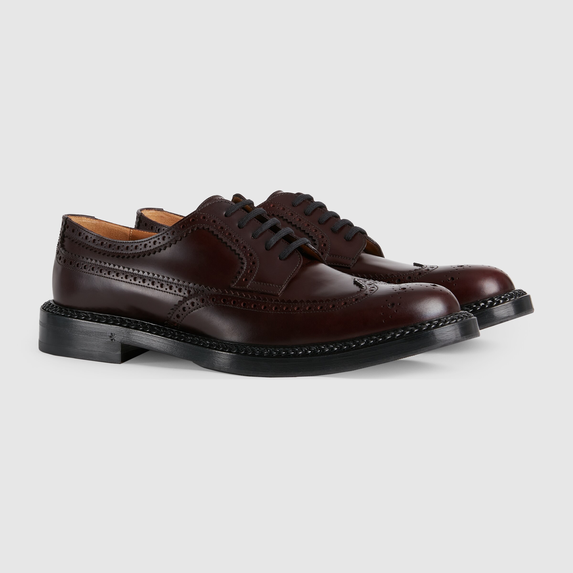 669830_0GQ00_6004_002_100_0000_Light-Mens-lace-up-shoe-with-brogue-details.jpg