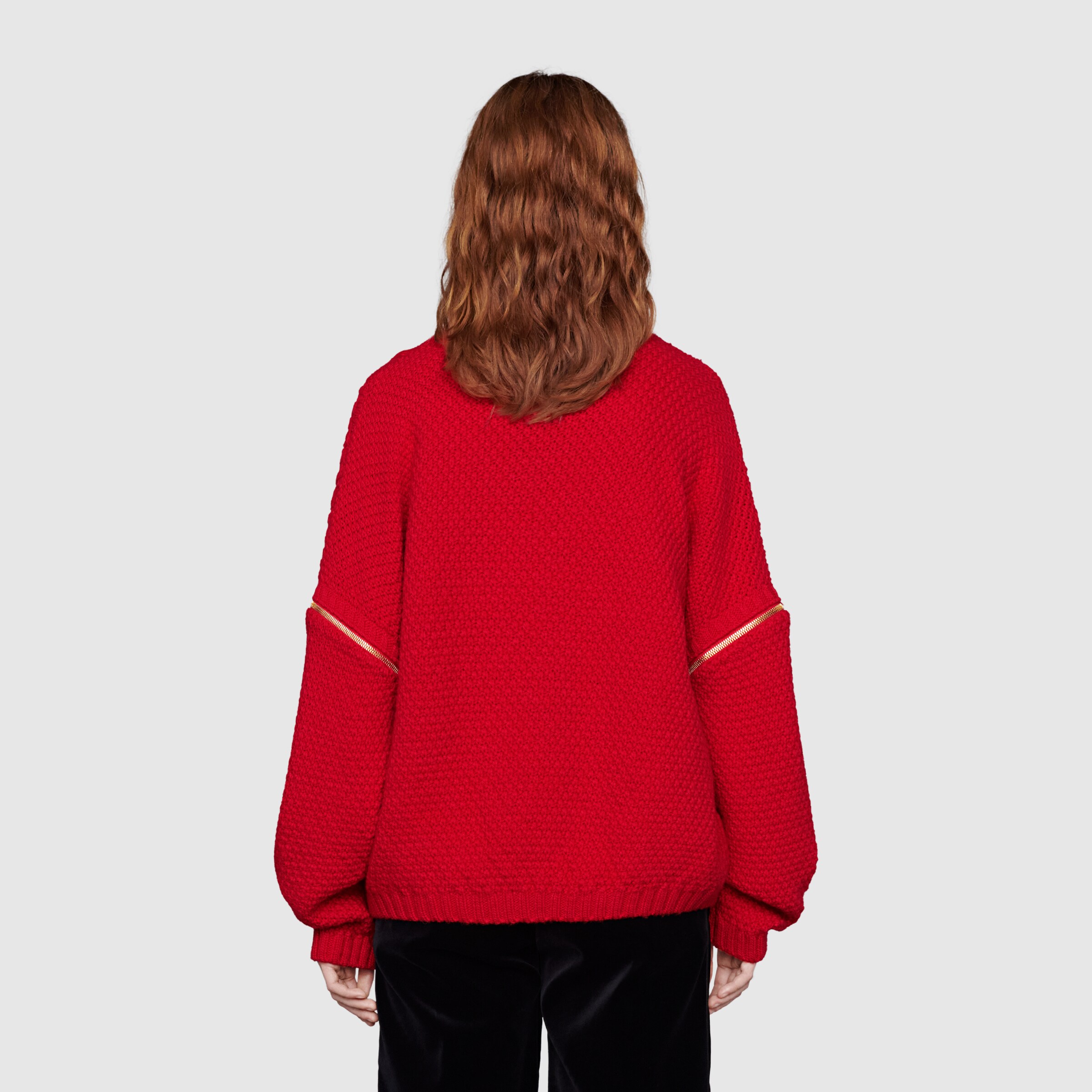 680966_XKB22_6509_005_100_0000_Light-Cable-knit-jumper-with-detachable-sleeves.jpg