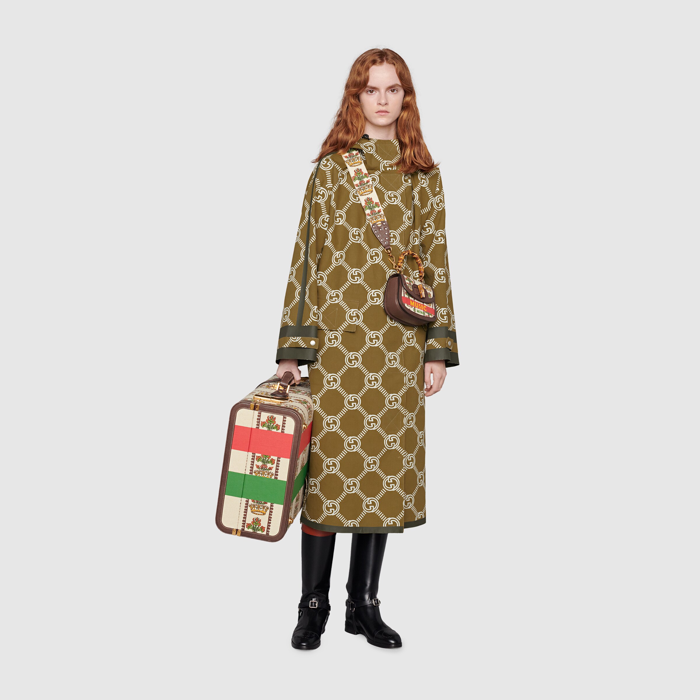 676415_ZAIBC_2255_002_100_0000_Light-Gucci-100-Interlocking-G-coat.jpg