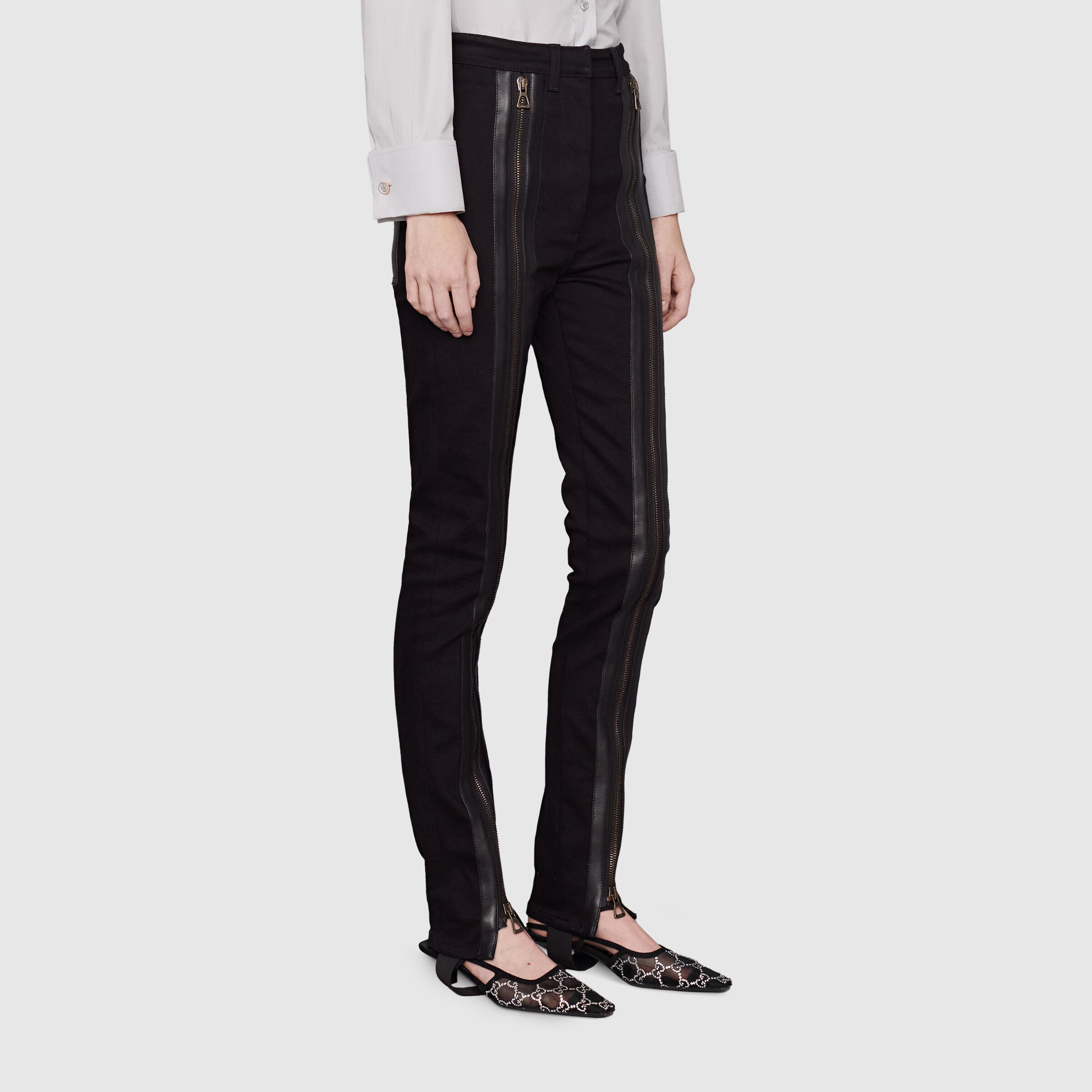 678743_XDBU9_1043_005_100_0000_Light-Zip-trousers-with-and-leather-pockets.jpg
