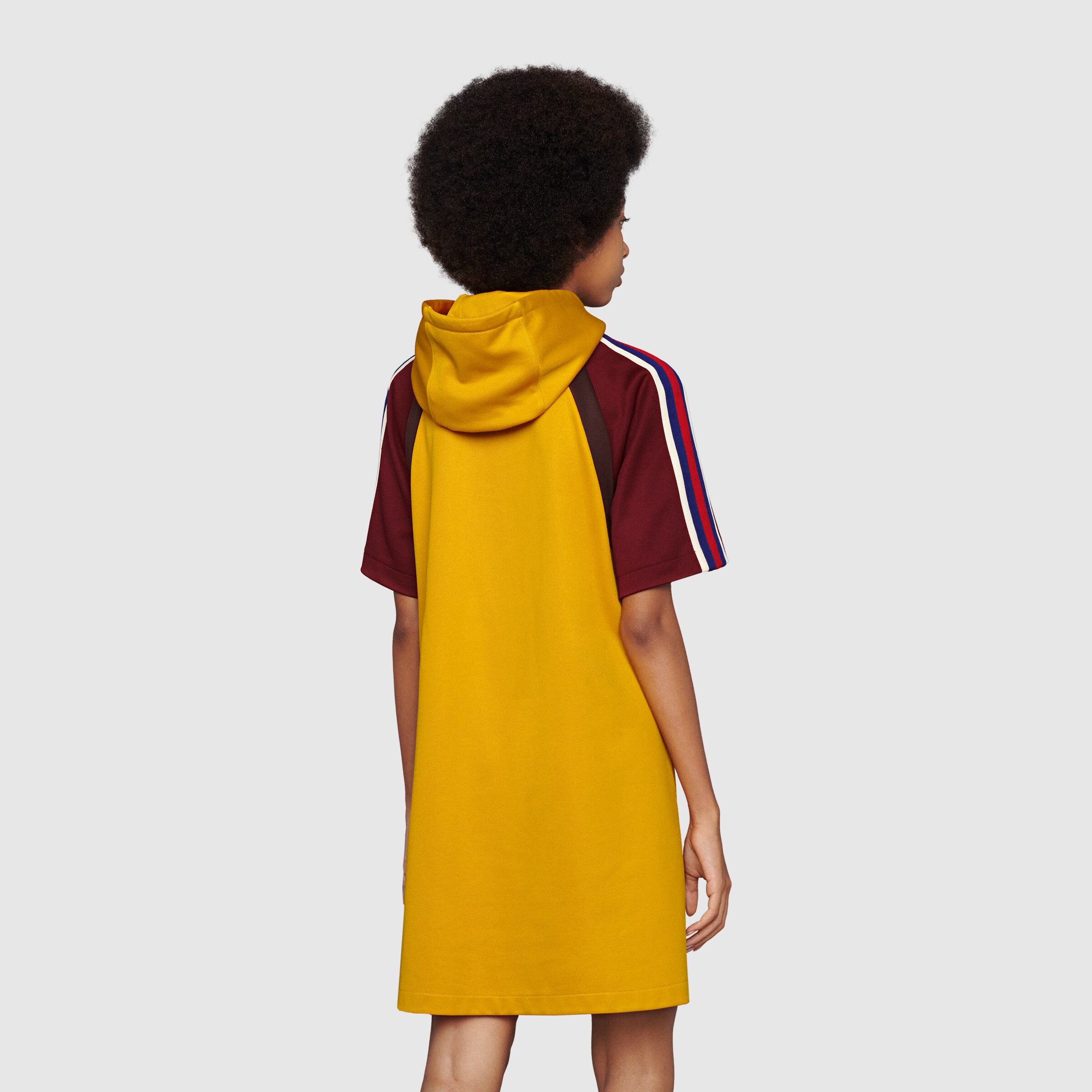 666977_XJDQN_7268_005_100_0000_Light-Technical-jersey-dress-with-Double-G.jpg