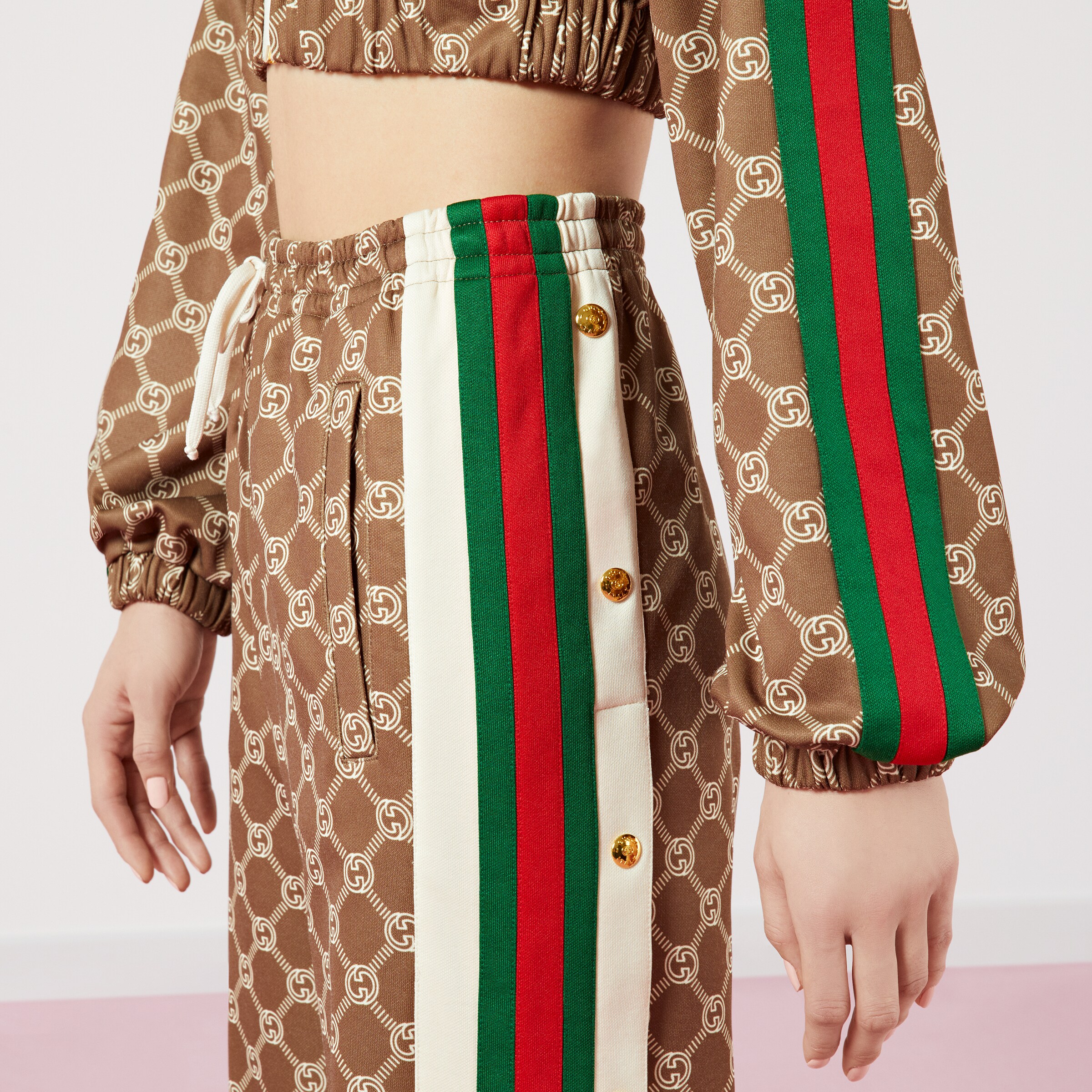 671496_XJD1G_3357_005_100_0000_Light-Interlocking-G-snap-button-track-bottoms.jpg