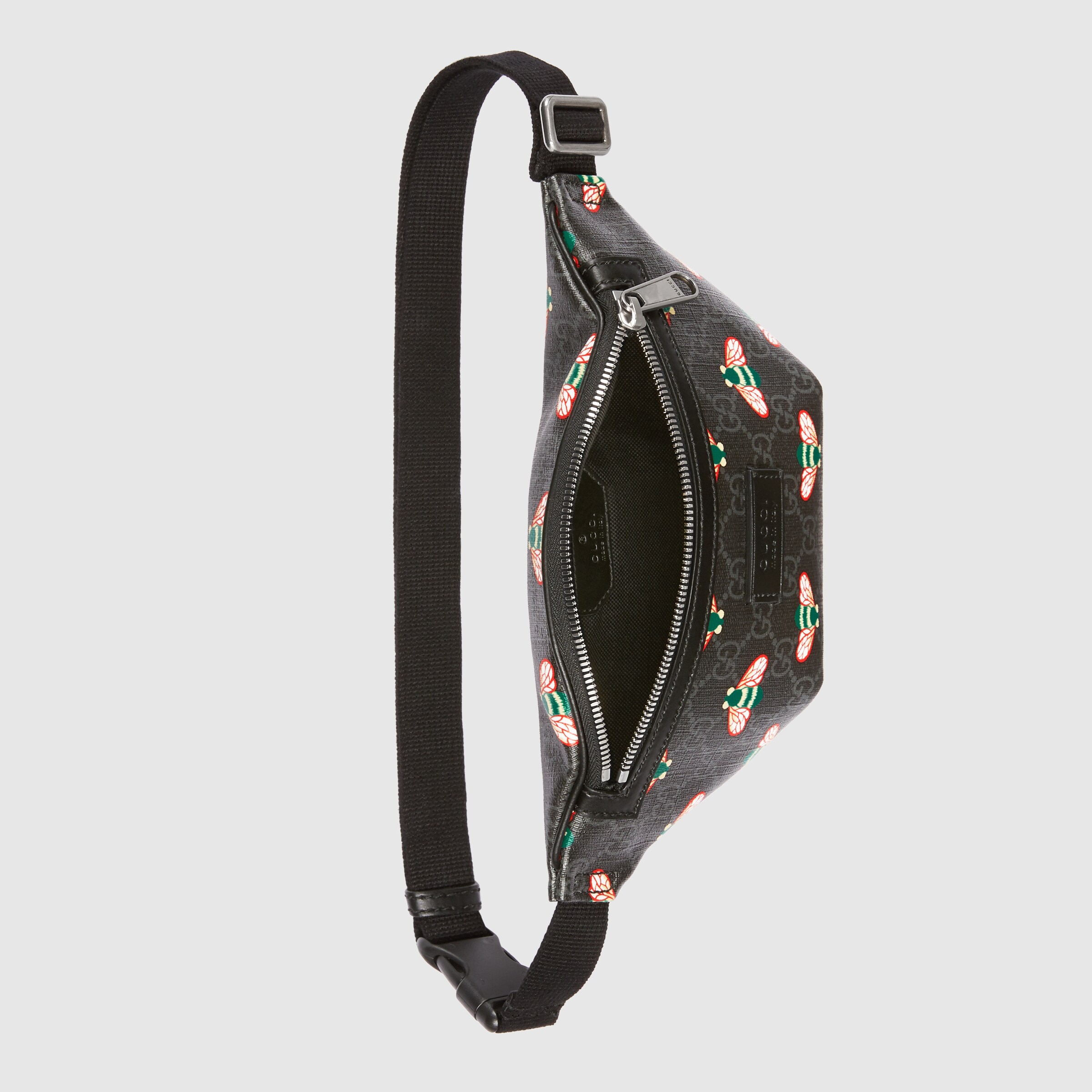 675181_UIEBN_1058_007_058_0000_Light-Gucci-Bestiary-belt-bag-with-bees.jpg