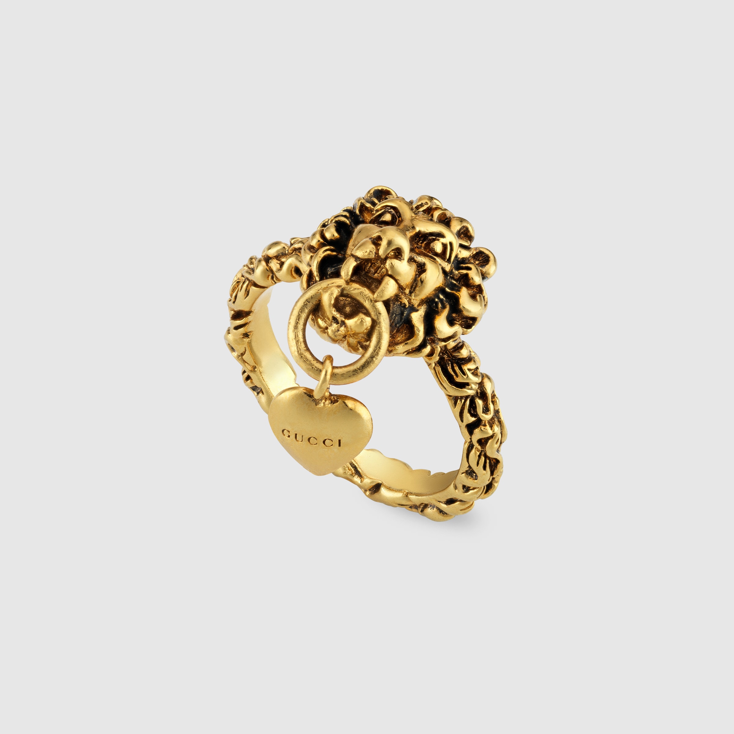 645628_I4600_0933_002_100_0000_Light-Lion-head-and-heart-ring.jpg