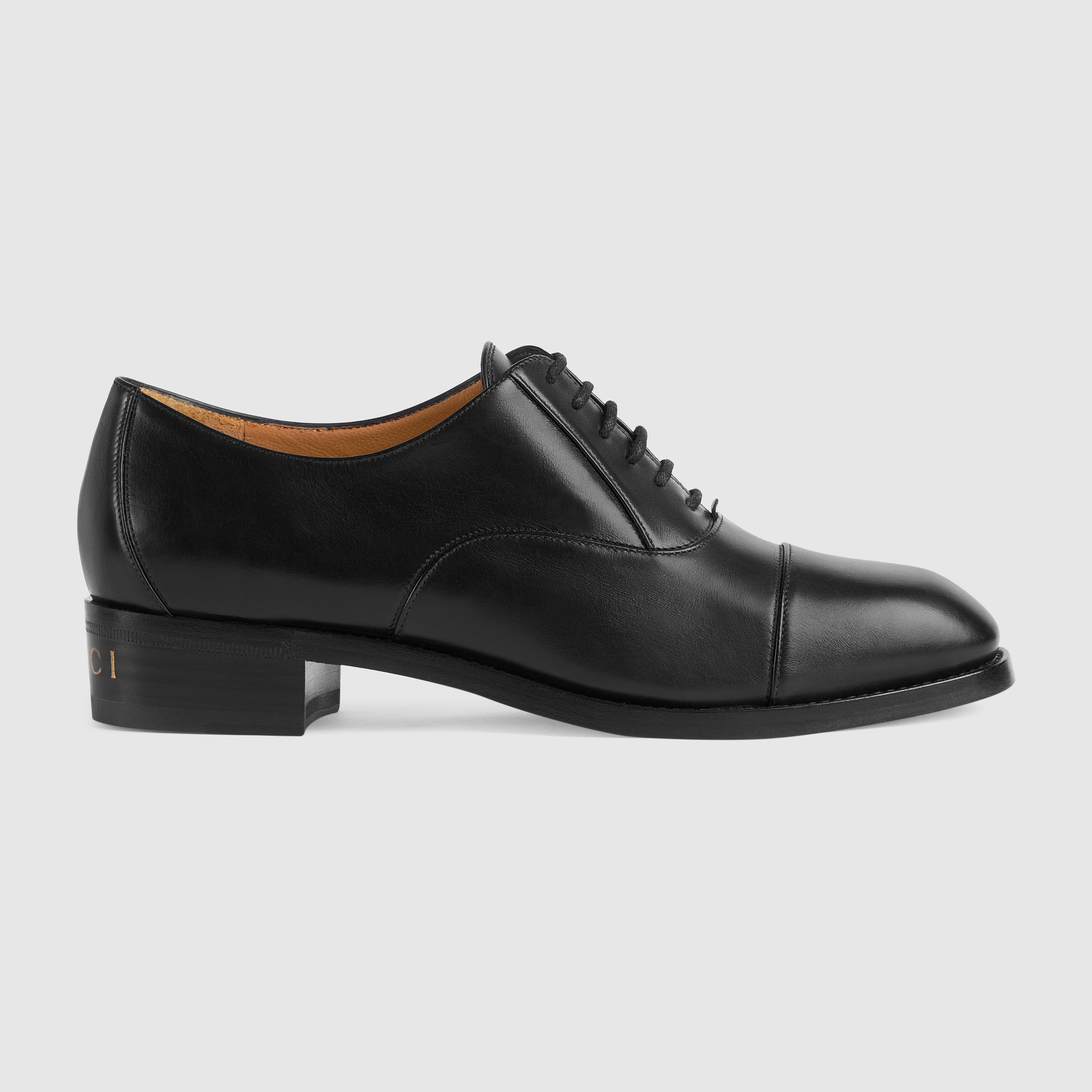 679338_1W600_1000_001_100_0000_Light-Womens-lace-up-shoe.jpg