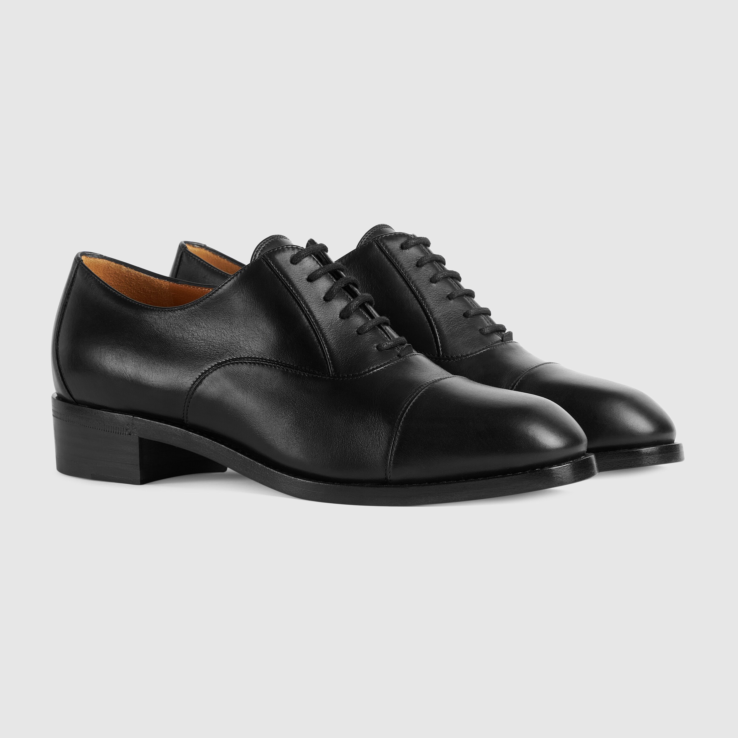 679338_1W600_1000_002_100_0000_Light-Womens-lace-up-shoe.jpg