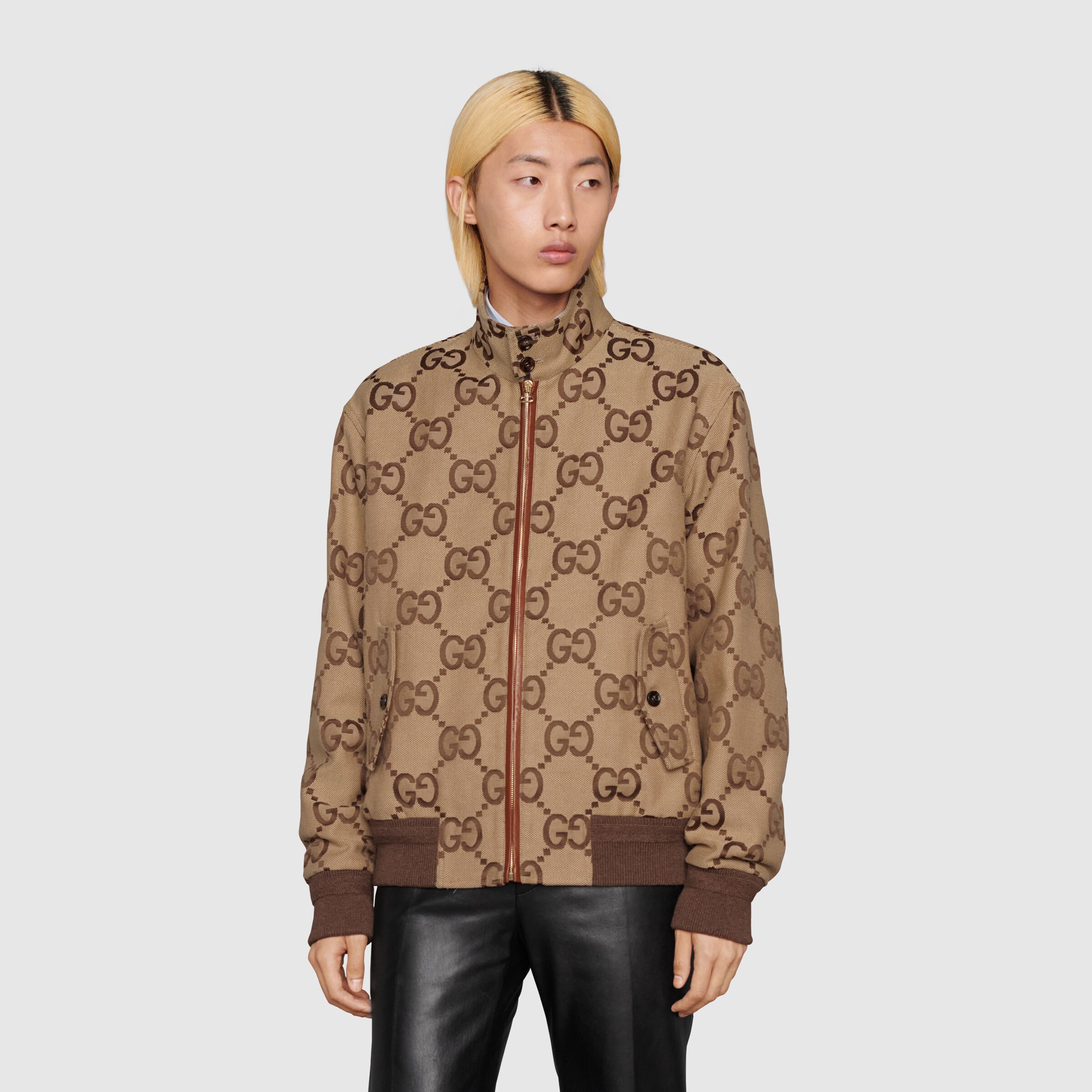 680812_Z8AVS_2580_004_100_0000_Light-Jumbo-GG-canvas-jacket.jpg