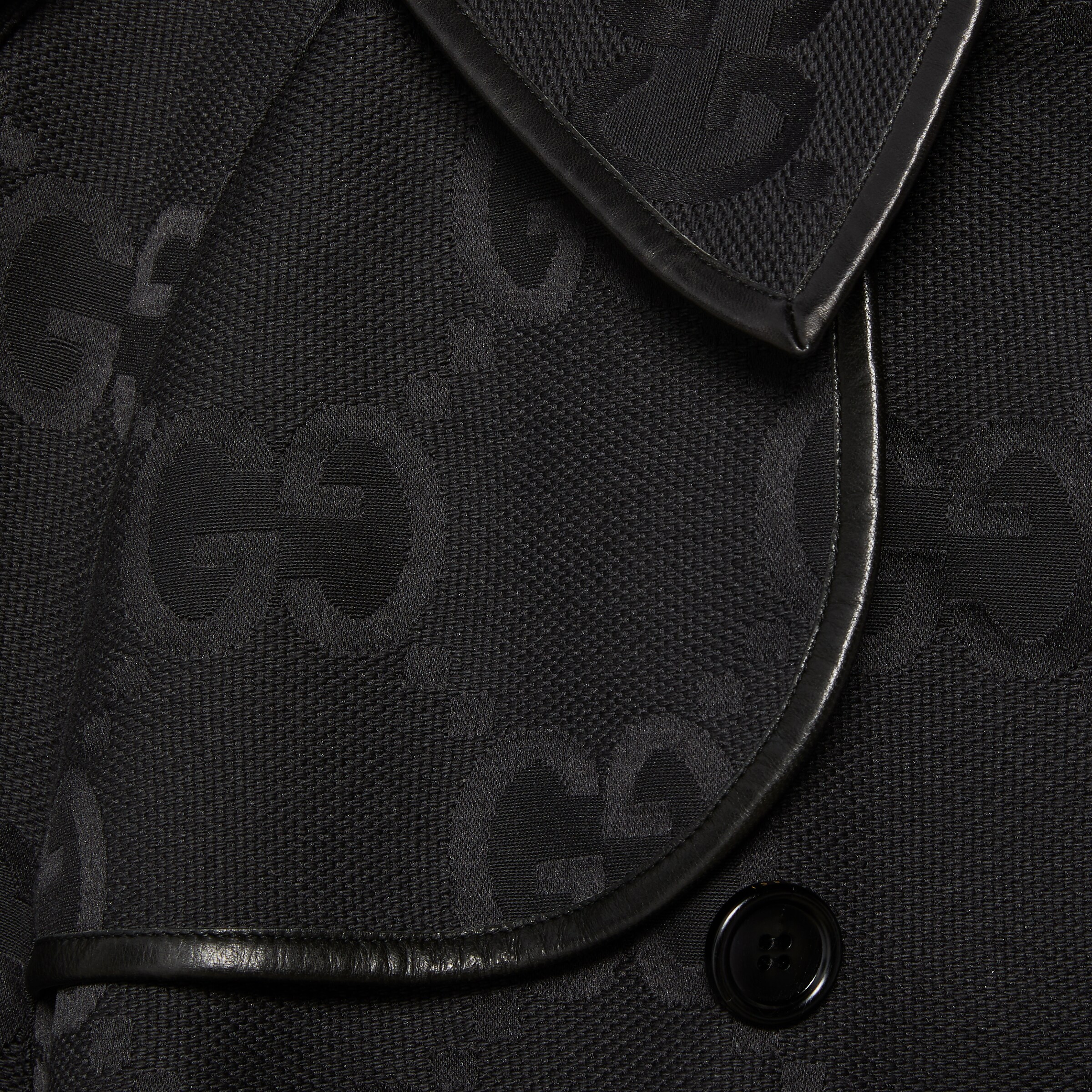 681036_Z8AVU_1000_013_100_0000_Light-Jumbo-GG-canvas-coat.jpg