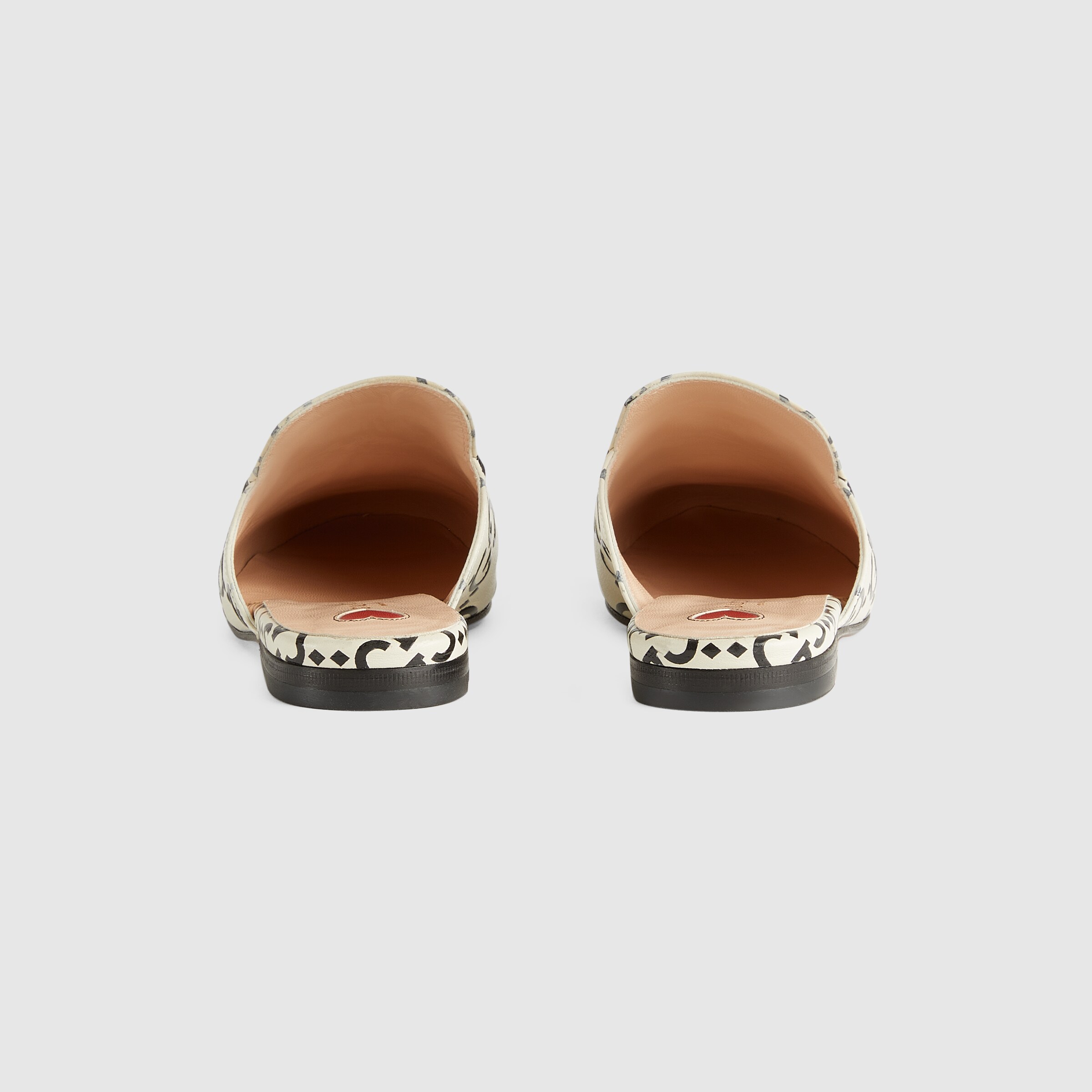 557730_UGM30_9180_005_100_0000_Light-Princetown-GG-leather-slipper.jpg