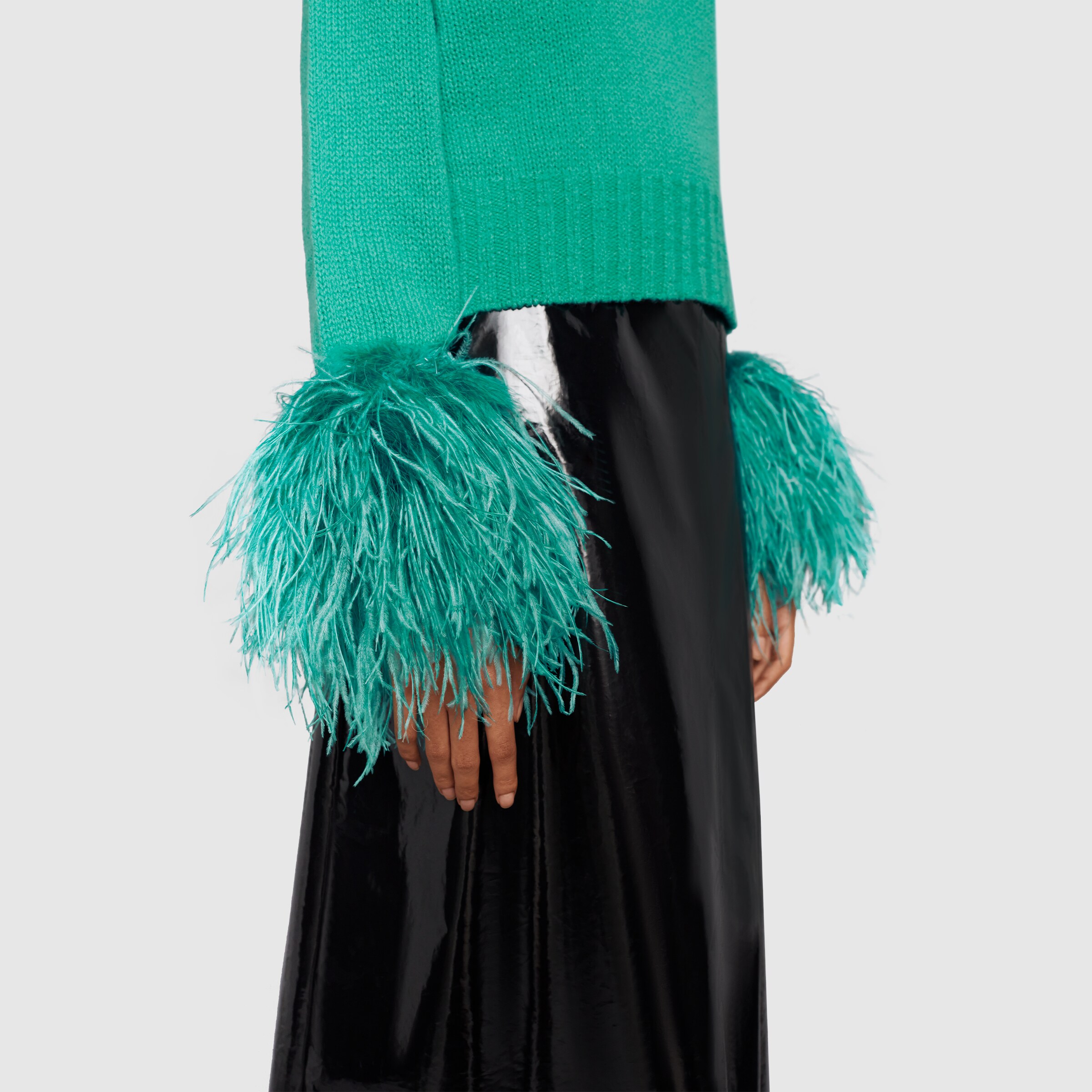 678448_XKBZS_3132_013_100_0000_Light-Detachable-feathers-wool-jumper.jpg