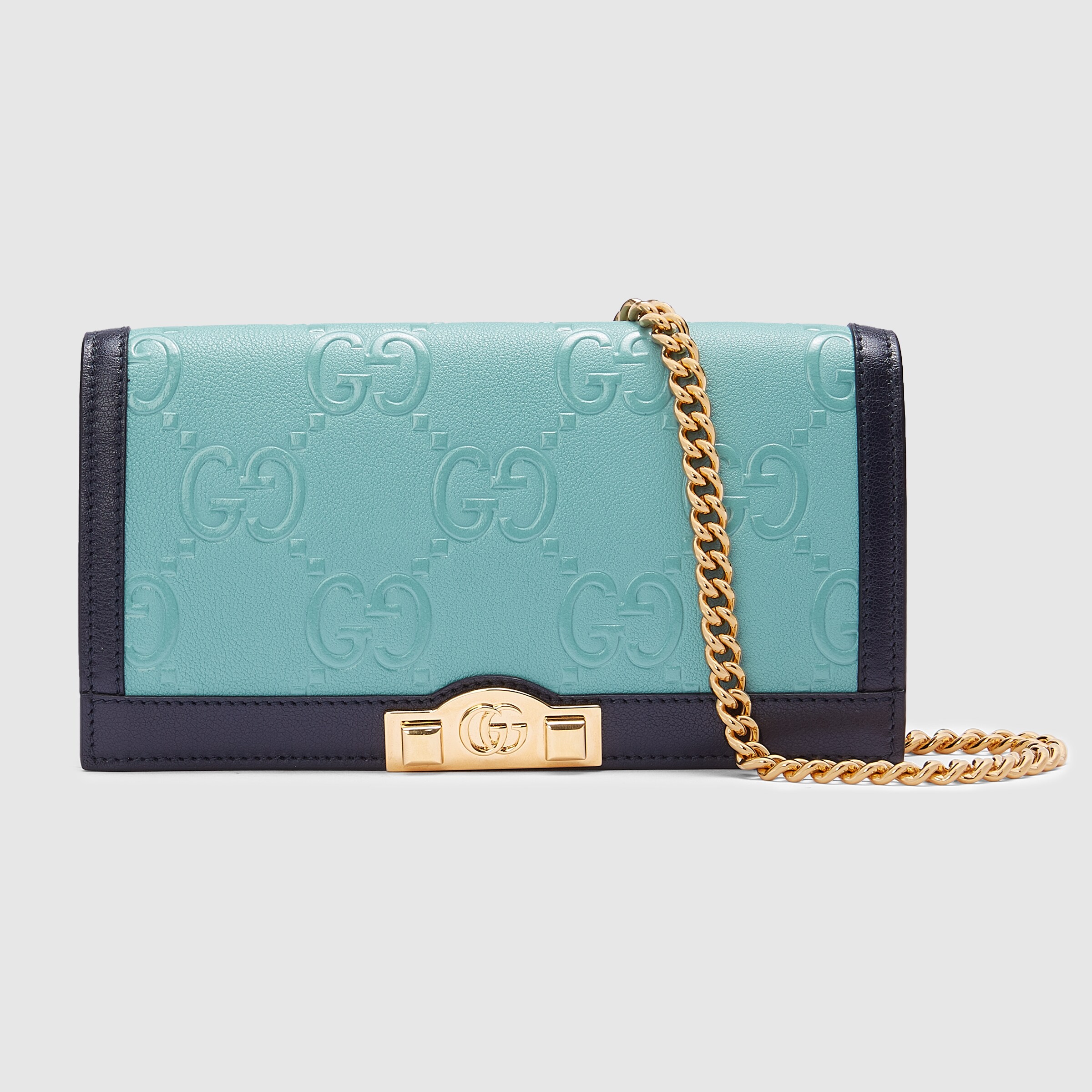 676155_UF4AX_4967_001_100_0014_Light-GG-wallet-with-chain.jpg