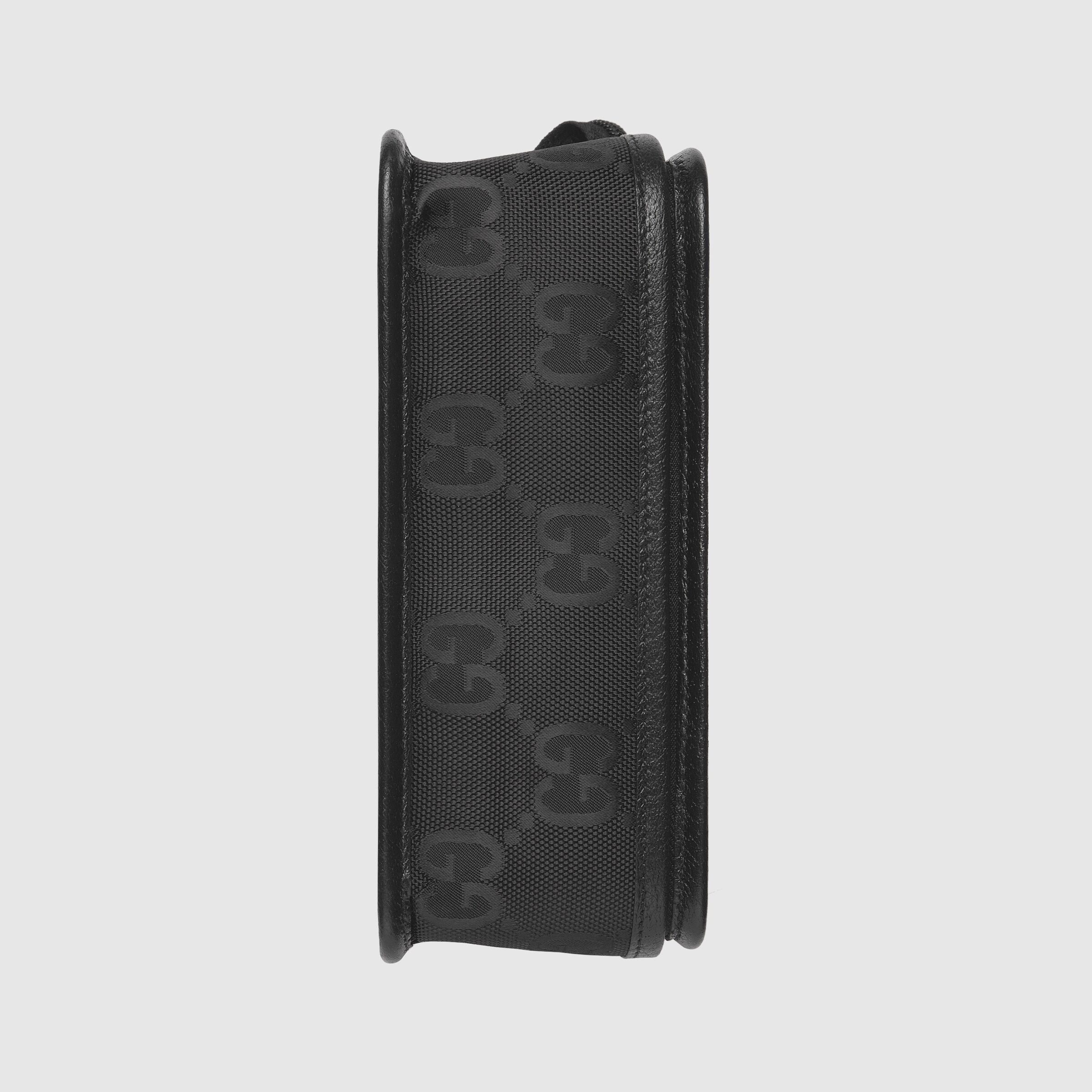 674801_UKDLN_1000_009_036_0000_Light-Gucci-Off-The-Grid-small-packing-cube.jpg
