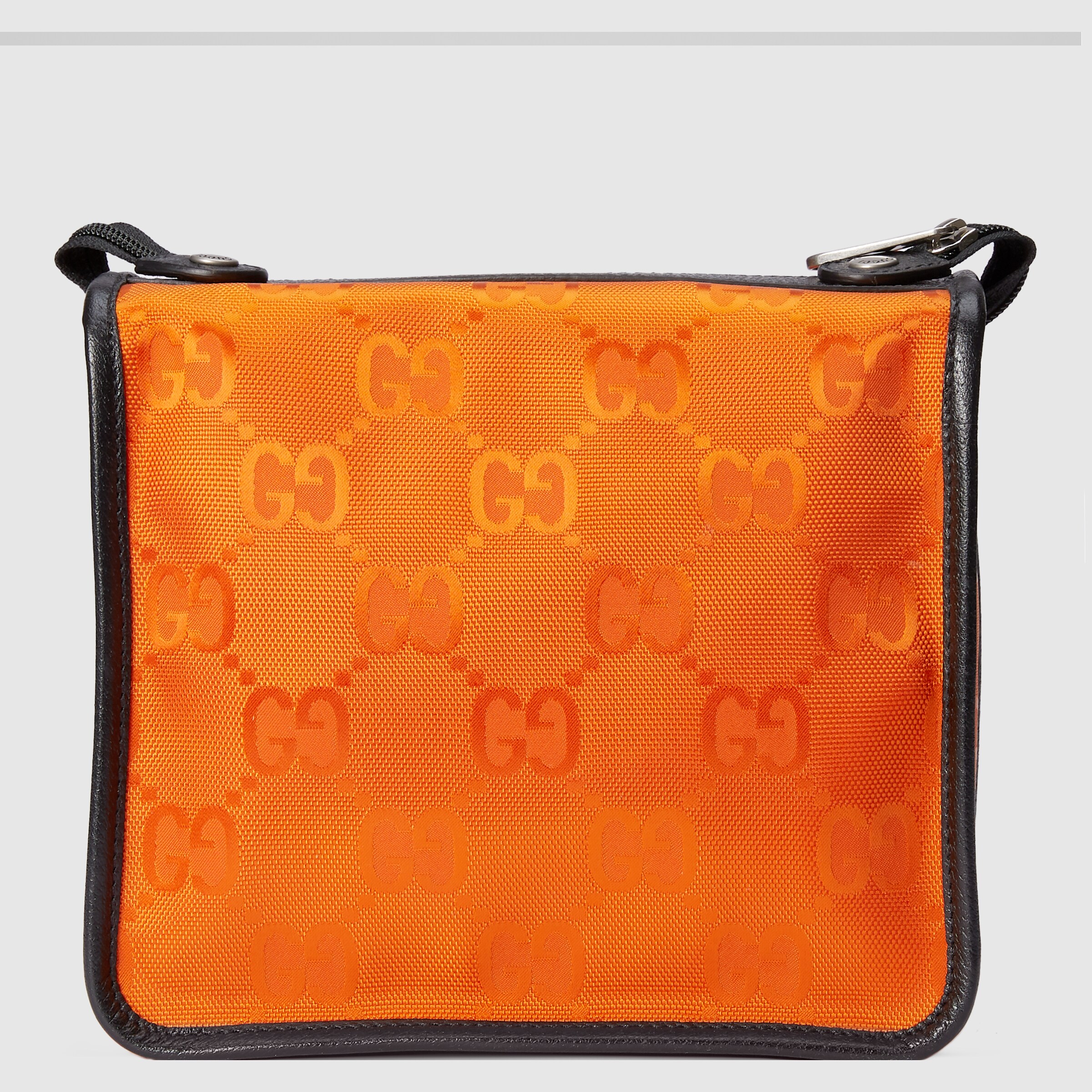 674801_UKDLN_7560_003_036_0000_Light-Gucci-Off-The-Grid-small-packing-cube.jpg