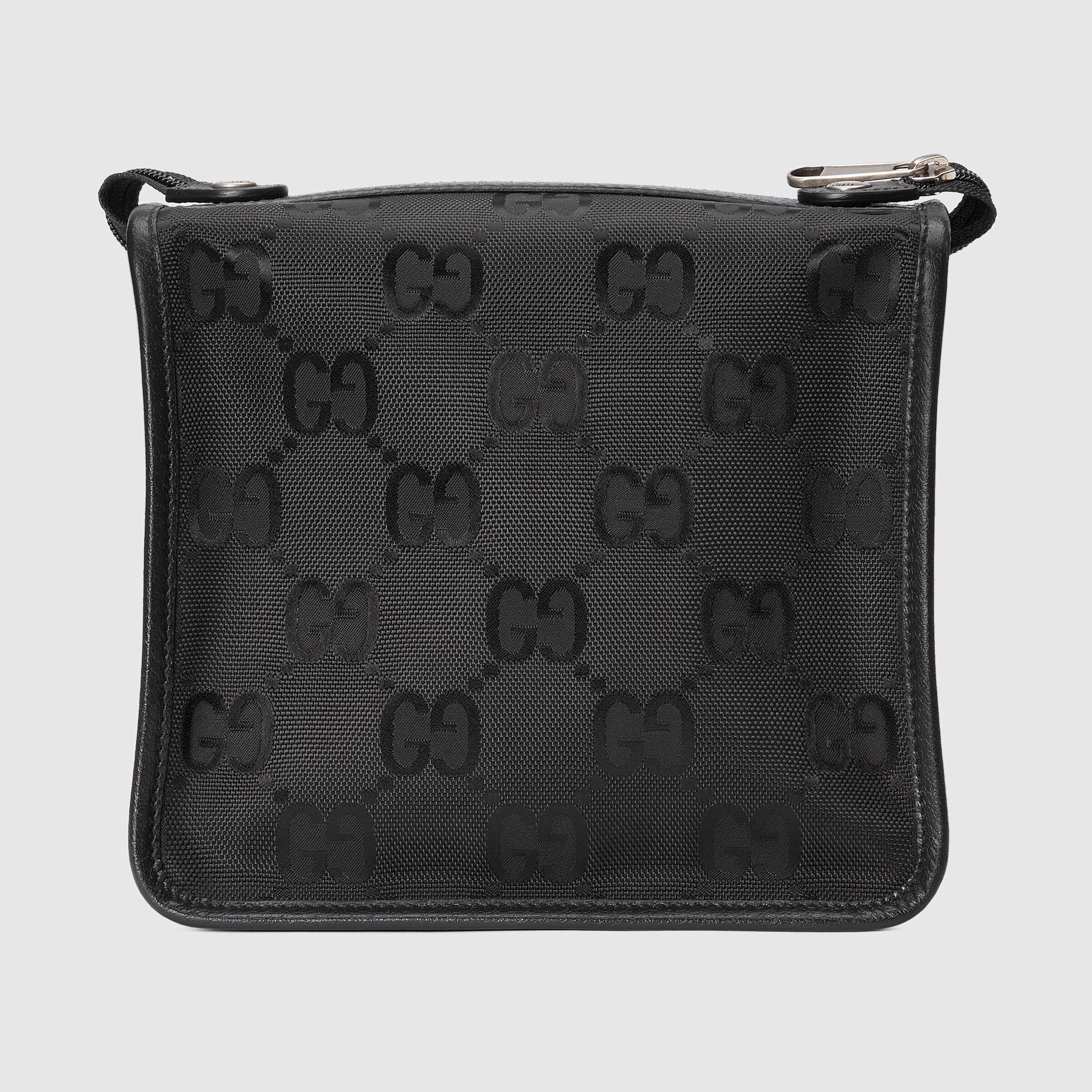 674801_UKDLN_1000_003_036_0000_Light-Gucci-Off-The-Grid-small-packing-cube.jpg