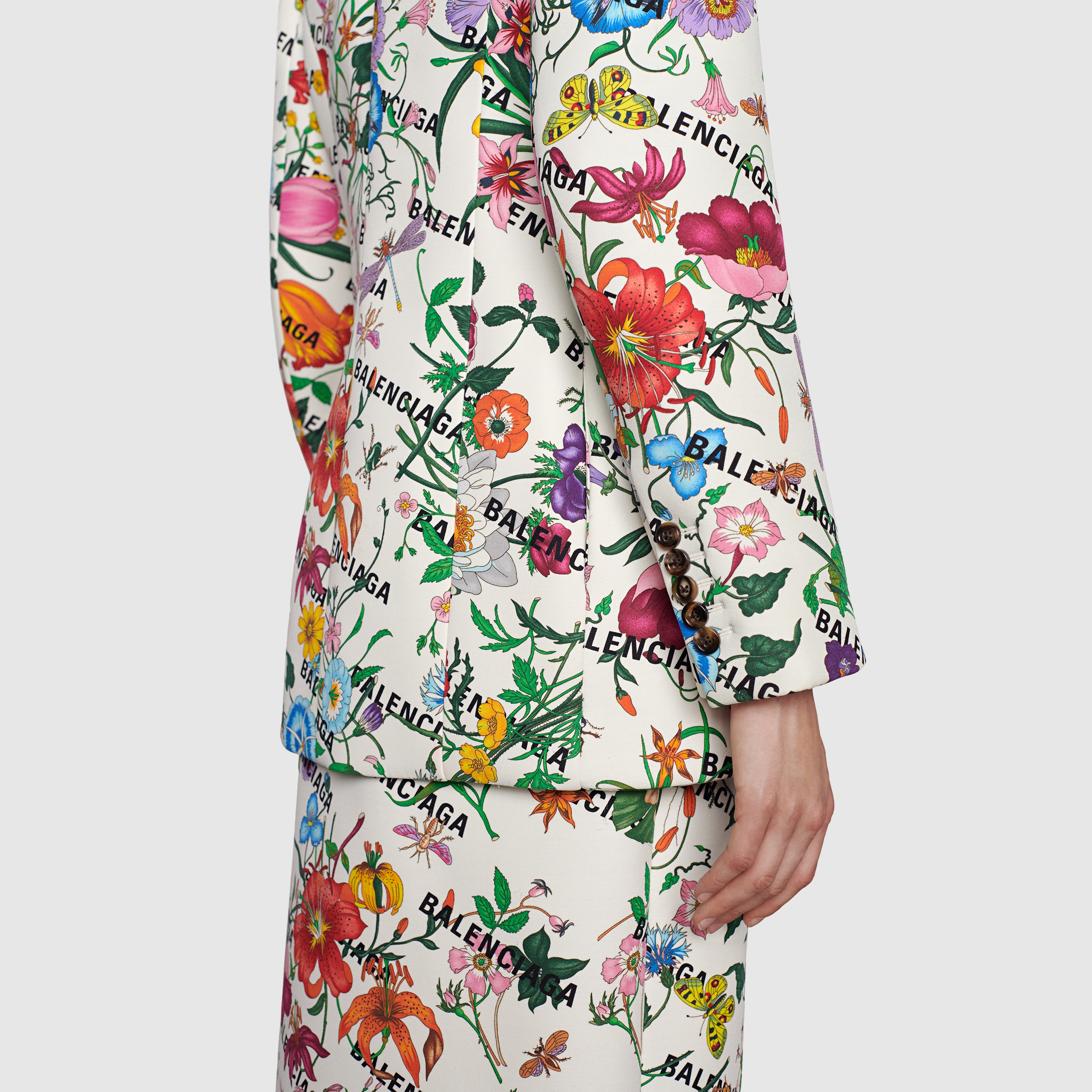 676217_ZAH8C_9285_007_100_0000_Light-The-Hacker-Project-Hourglass-jacket.jpg