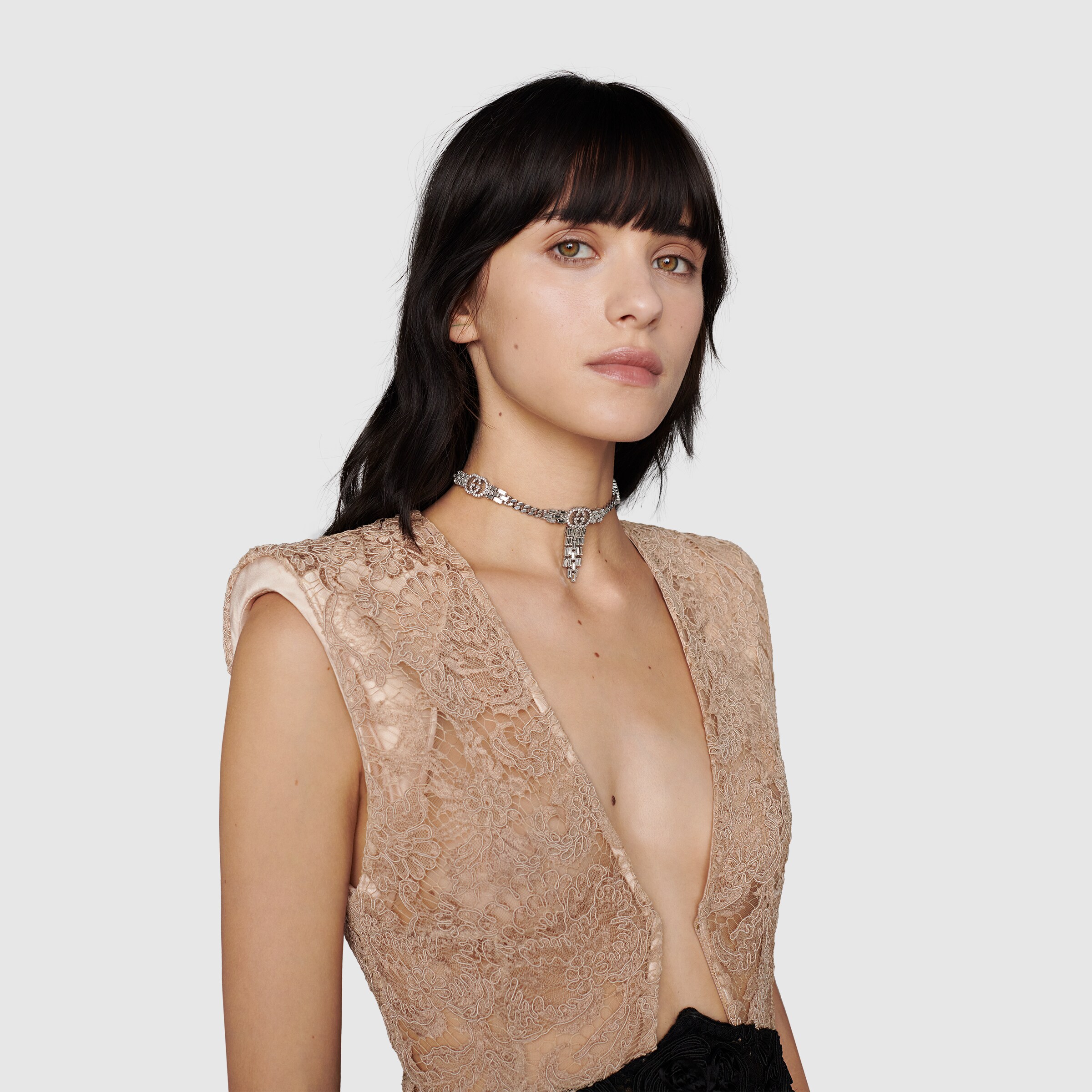 676525_J3F42_9026_008_100_0000_Light-Interlocking-G-crystal-choker.jpg
