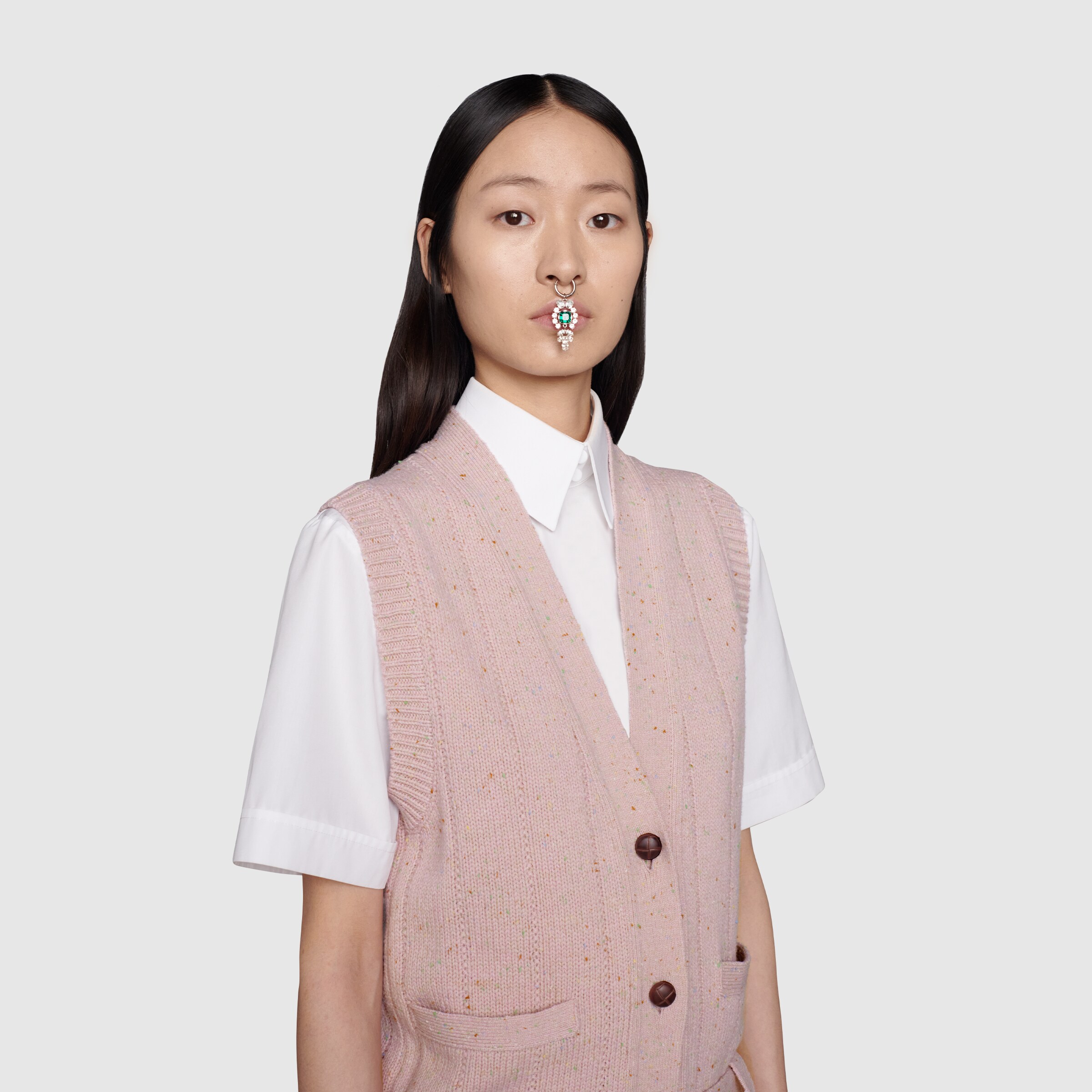 680891_XKB3A_5018_010_100_0000_Light-Belted-rib-wool-knit-vest.jpg