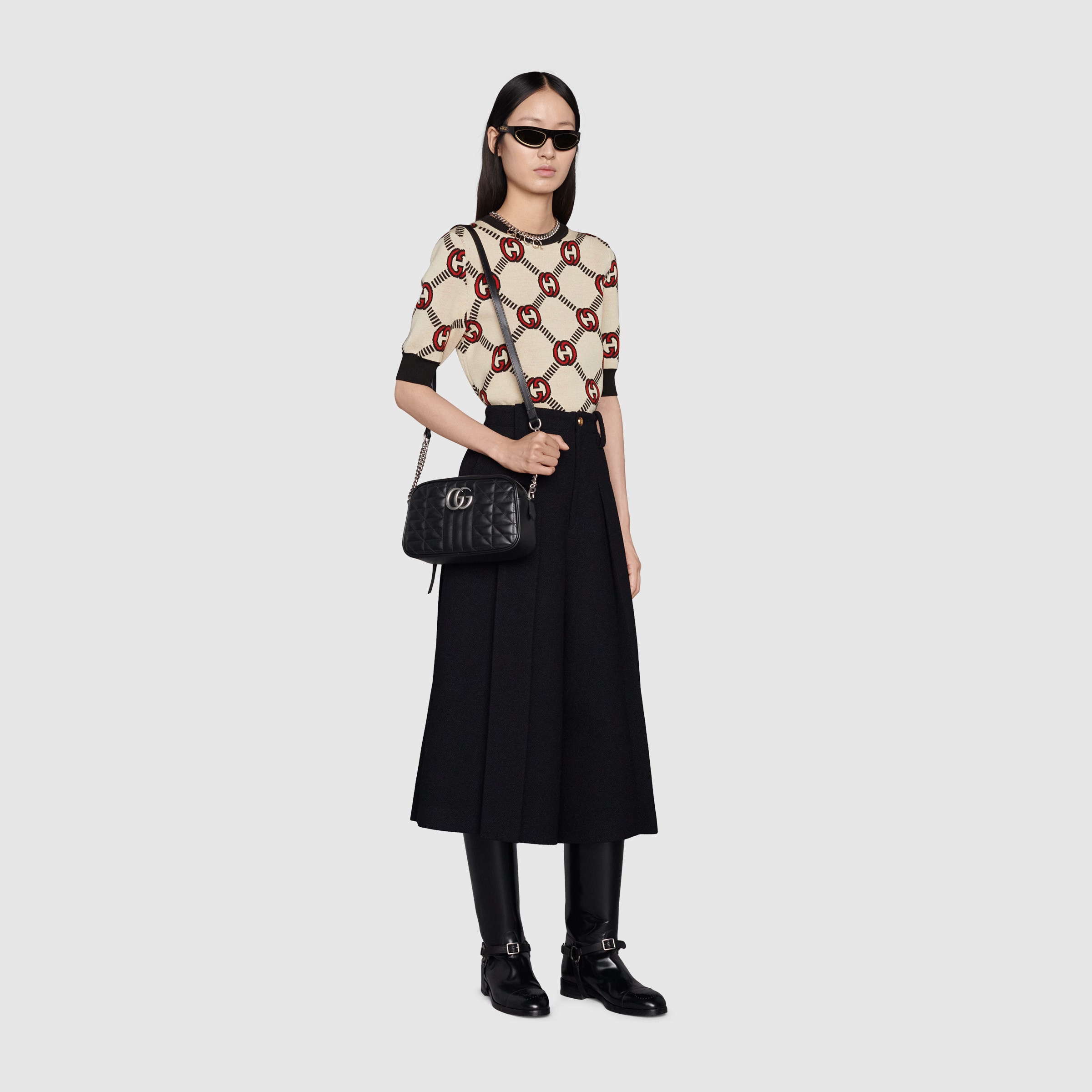 447632_UM8BN_1000_005_100_0000_Light-GG-Marmont-small-shoulder-bag.jpg