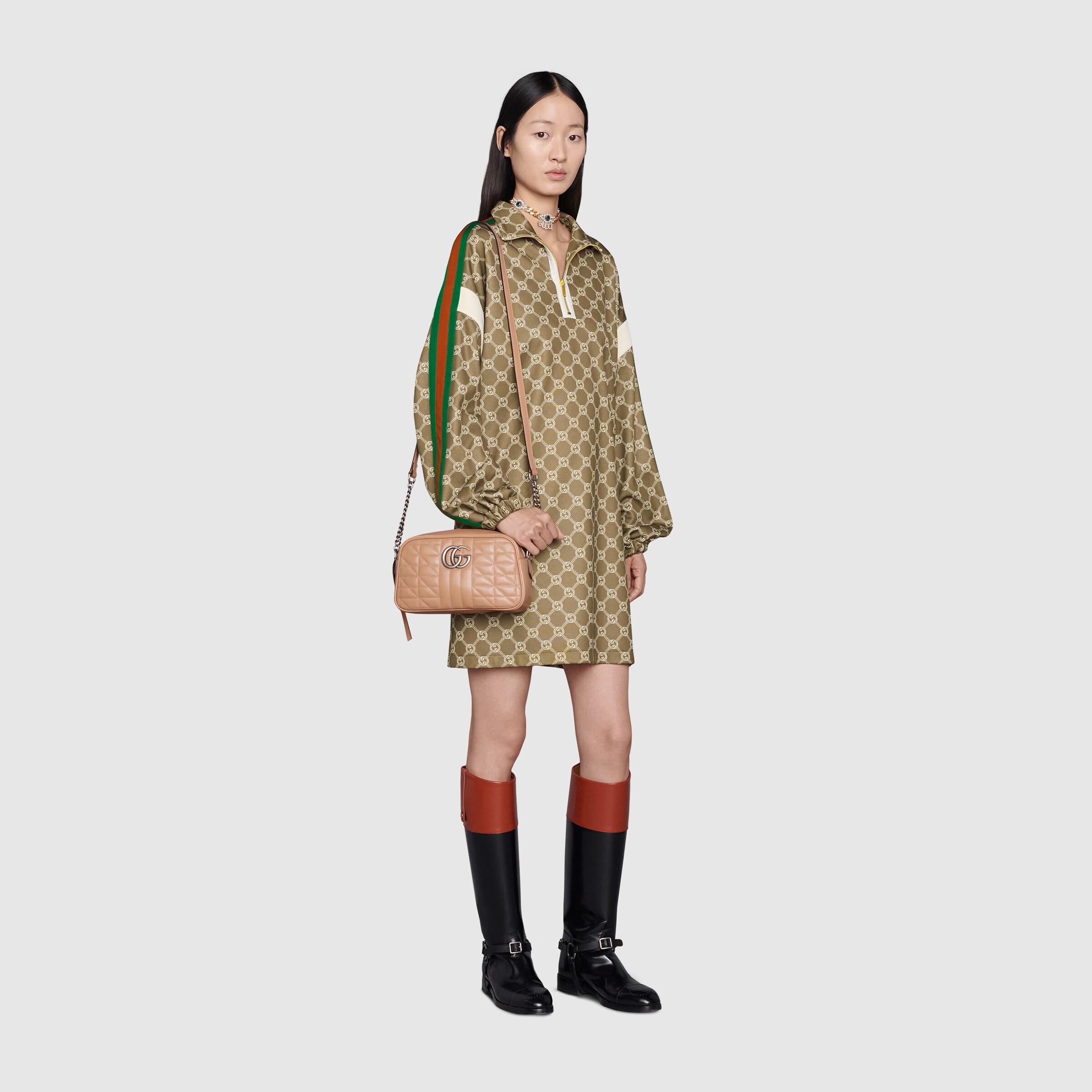 447632_UM8BN_2754_005_100_0000_Light-GG-Marmont-small-shoulder-bag.jpg