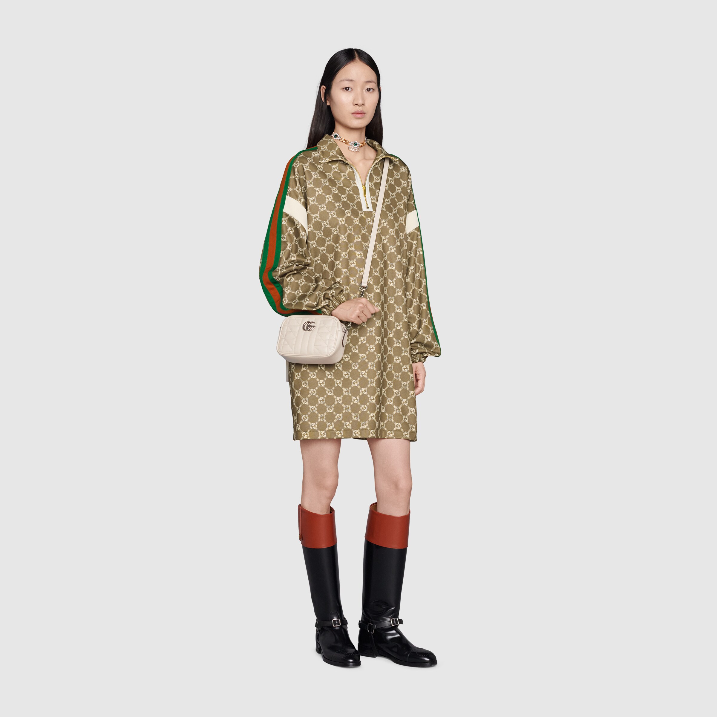 634936_UM8BN_9022_011_100_0000_Light-GG-Marmont-mini-shoulder-bag.jpg