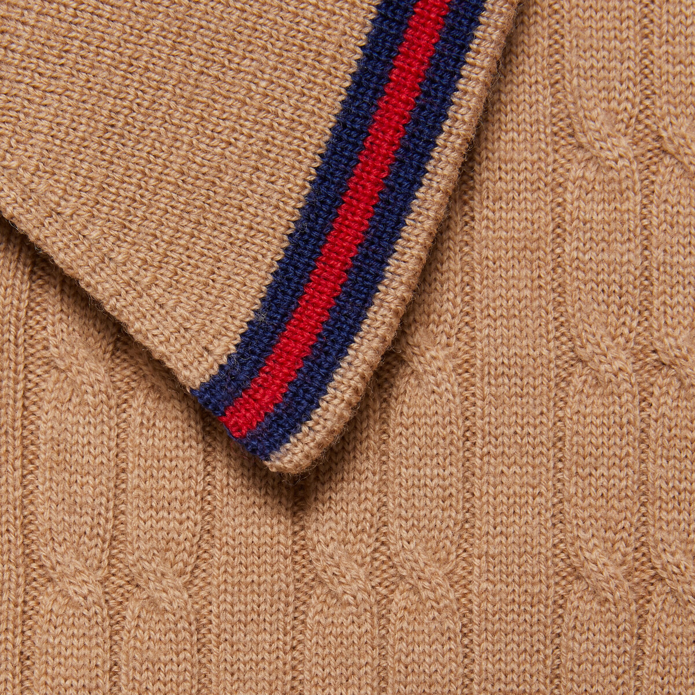 673659_XKB2Z_2094_011_100_0000_Light-Cable-knit-polo-shirt.jpg