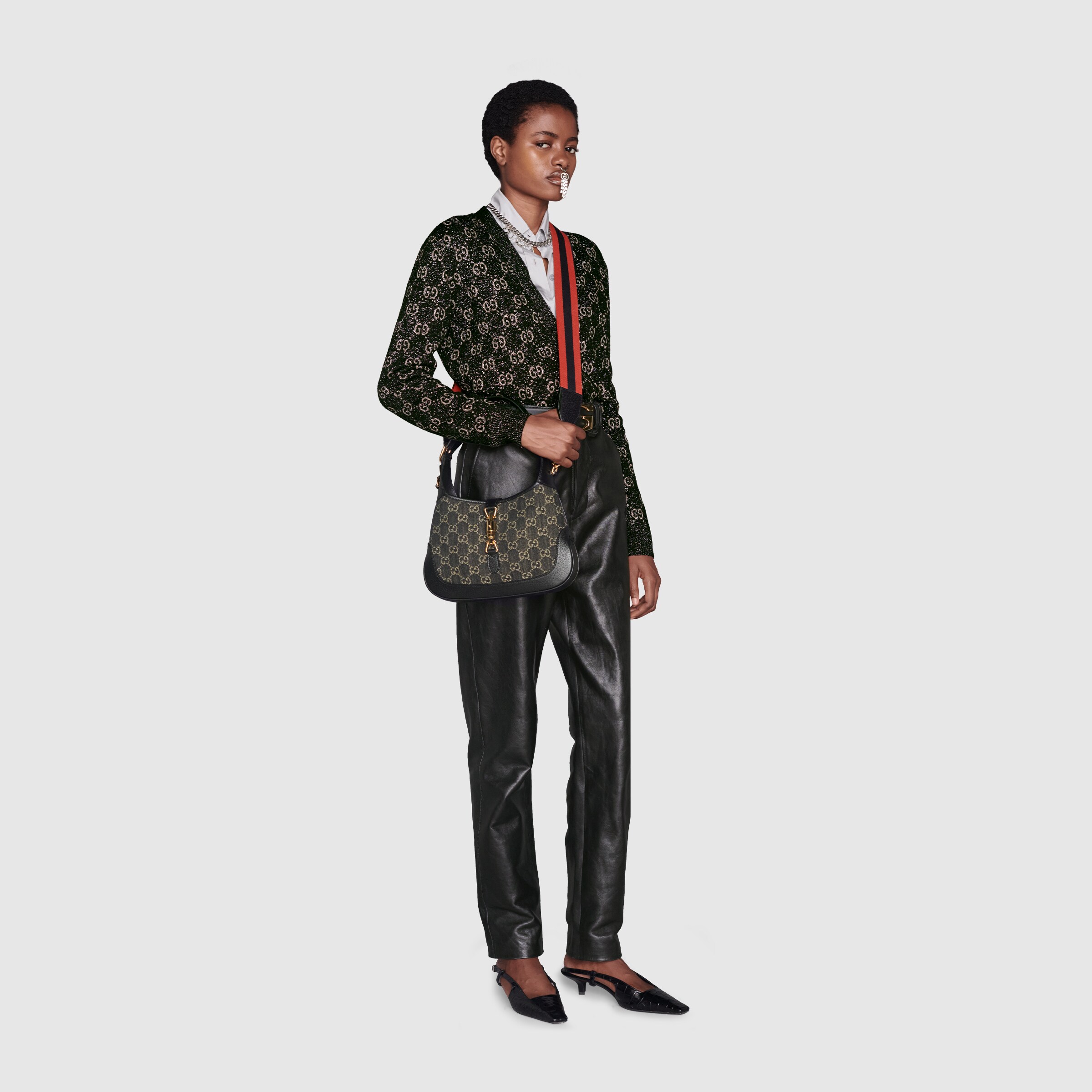 678843_UN3AG_1294_011_100_0000_Light-Jackie-1961-small-shoulder-bag.jpg