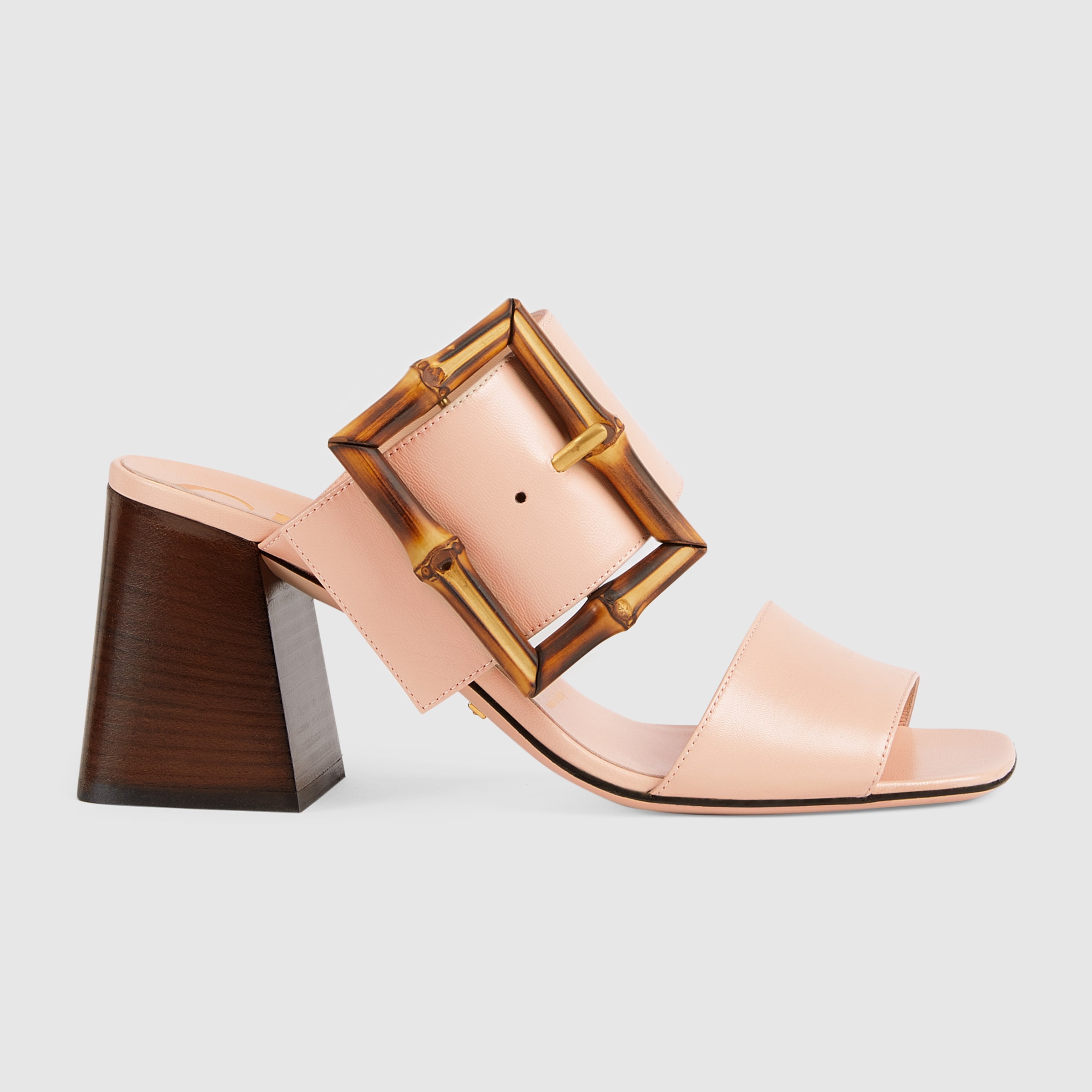 674821_C9D00_6705_001_100_0000_Light-Womens-sandal-with-bamboo-buckle.jpg