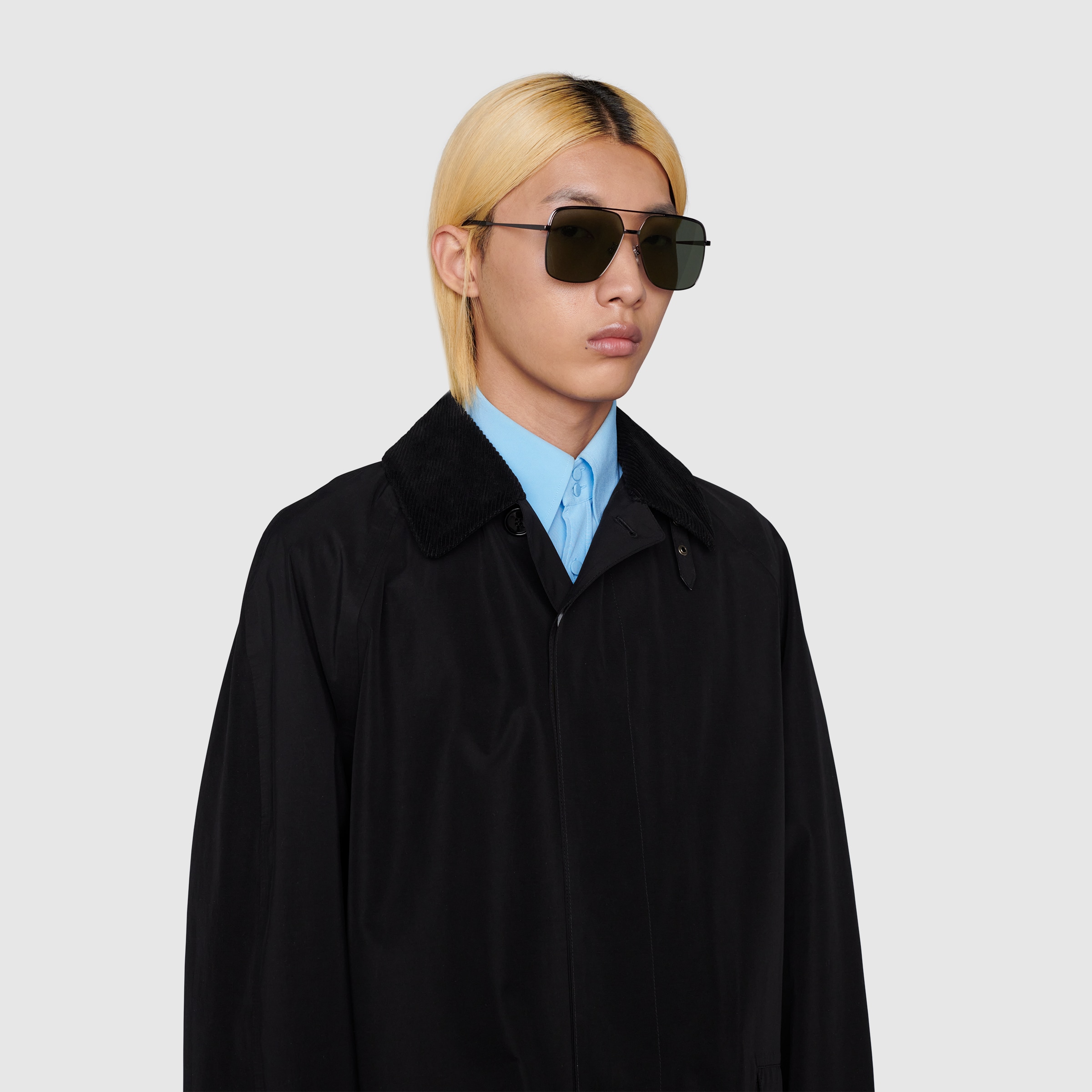 691357_I3330_8112_008_100_0000