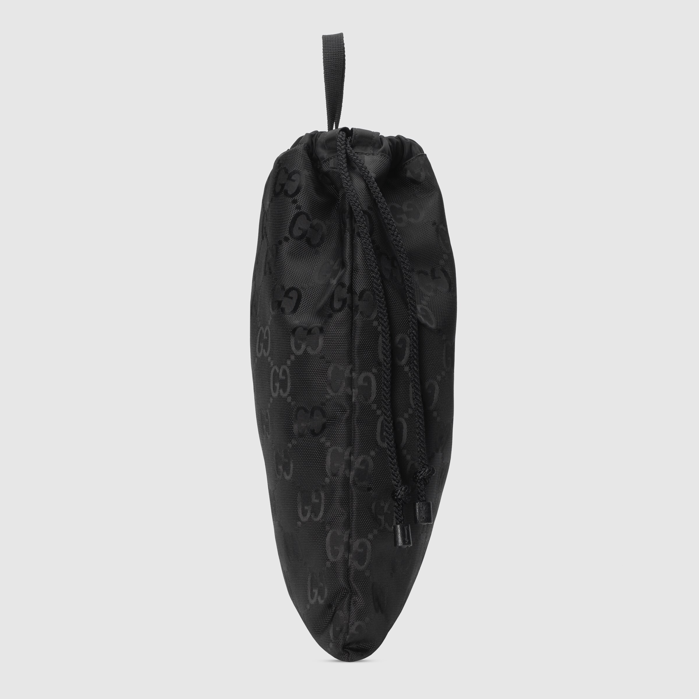 674247_UKDQN_1000_004_093_0000_Light-Gucci-Off-The-Grid-laundry-bag.jpg