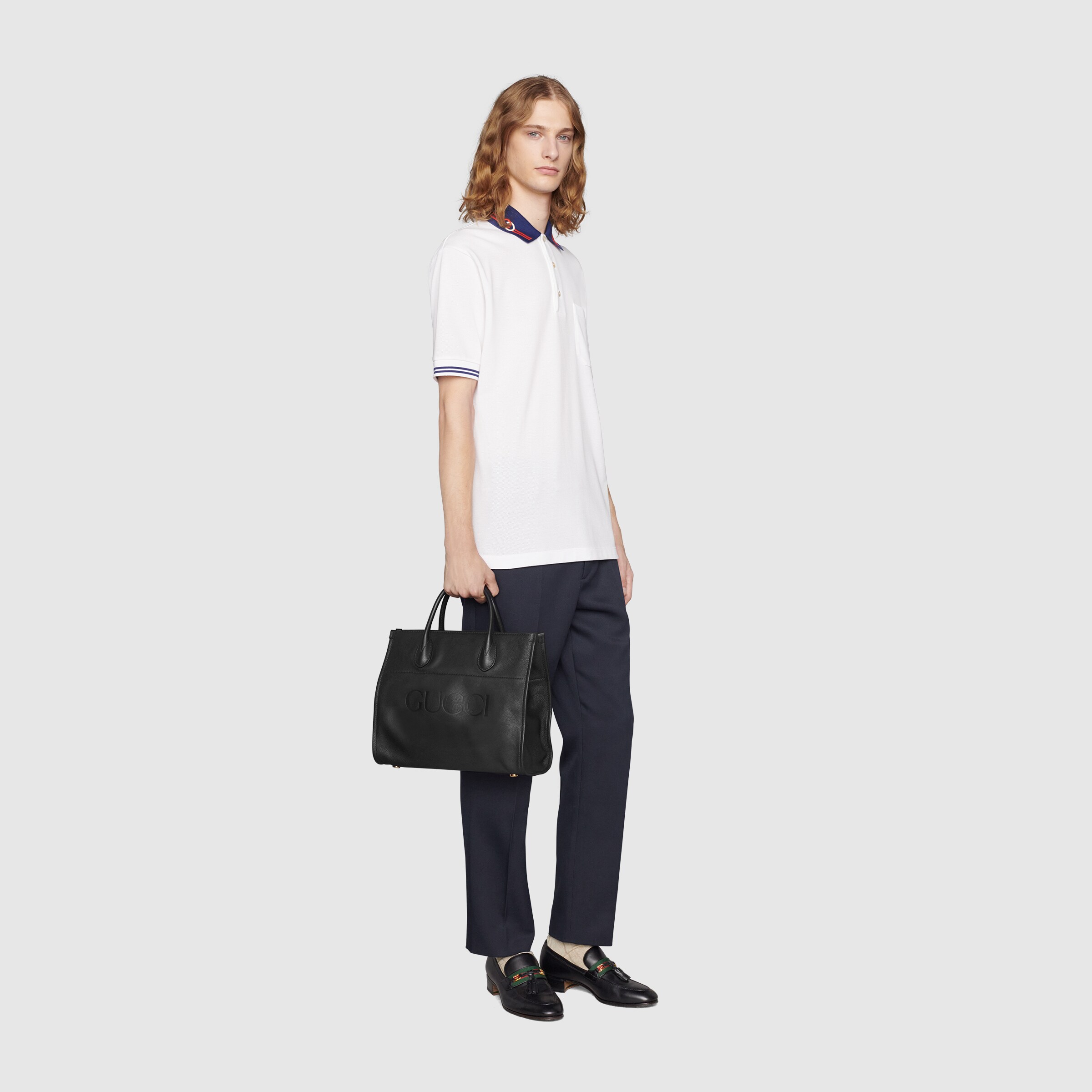 674822_0E8IG_1000_005_100_0000_Light-Small-tote-with-Gucci-logo.jpg