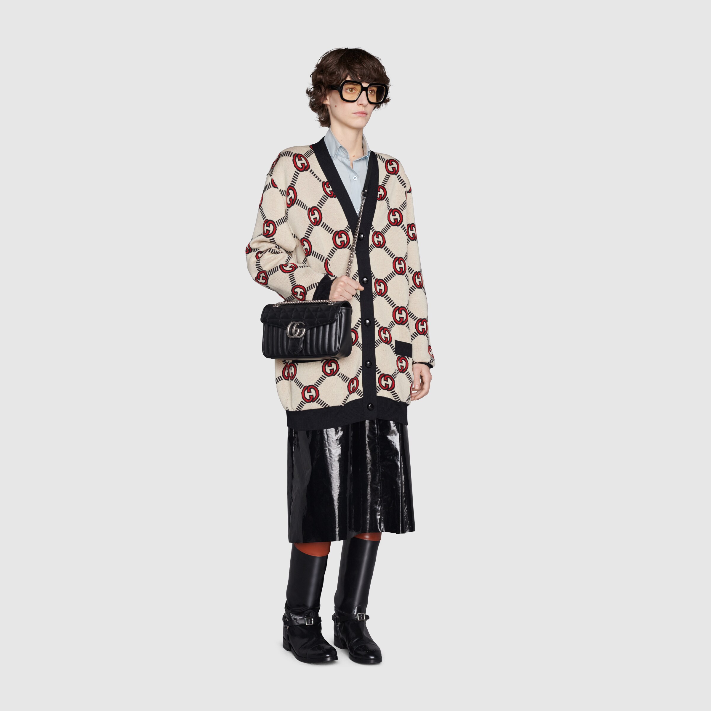 443497_UM8AN_1000_011_100_0000_Light-GG-Marmont-small-shoulder-bag.jpg