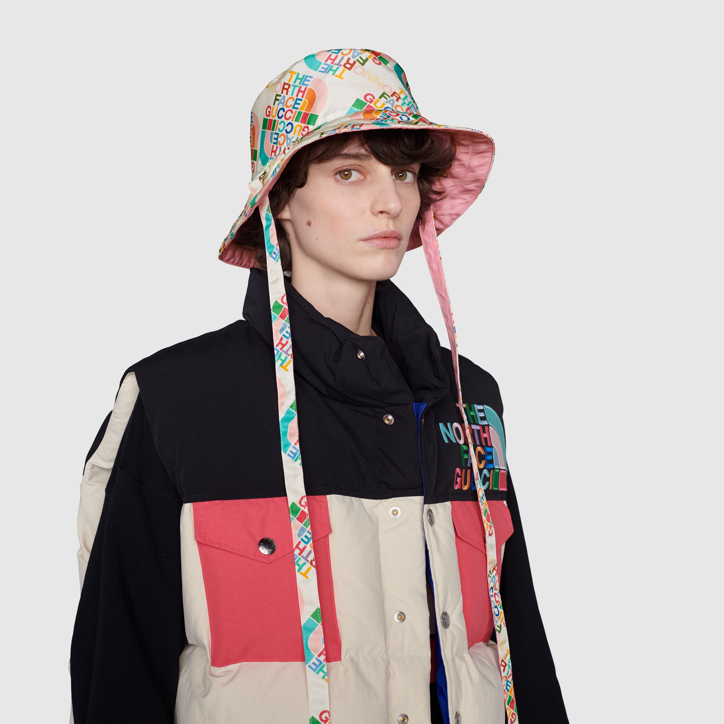 The North Face x Gucci reversible bucket hat in ivory GUCCI® AE