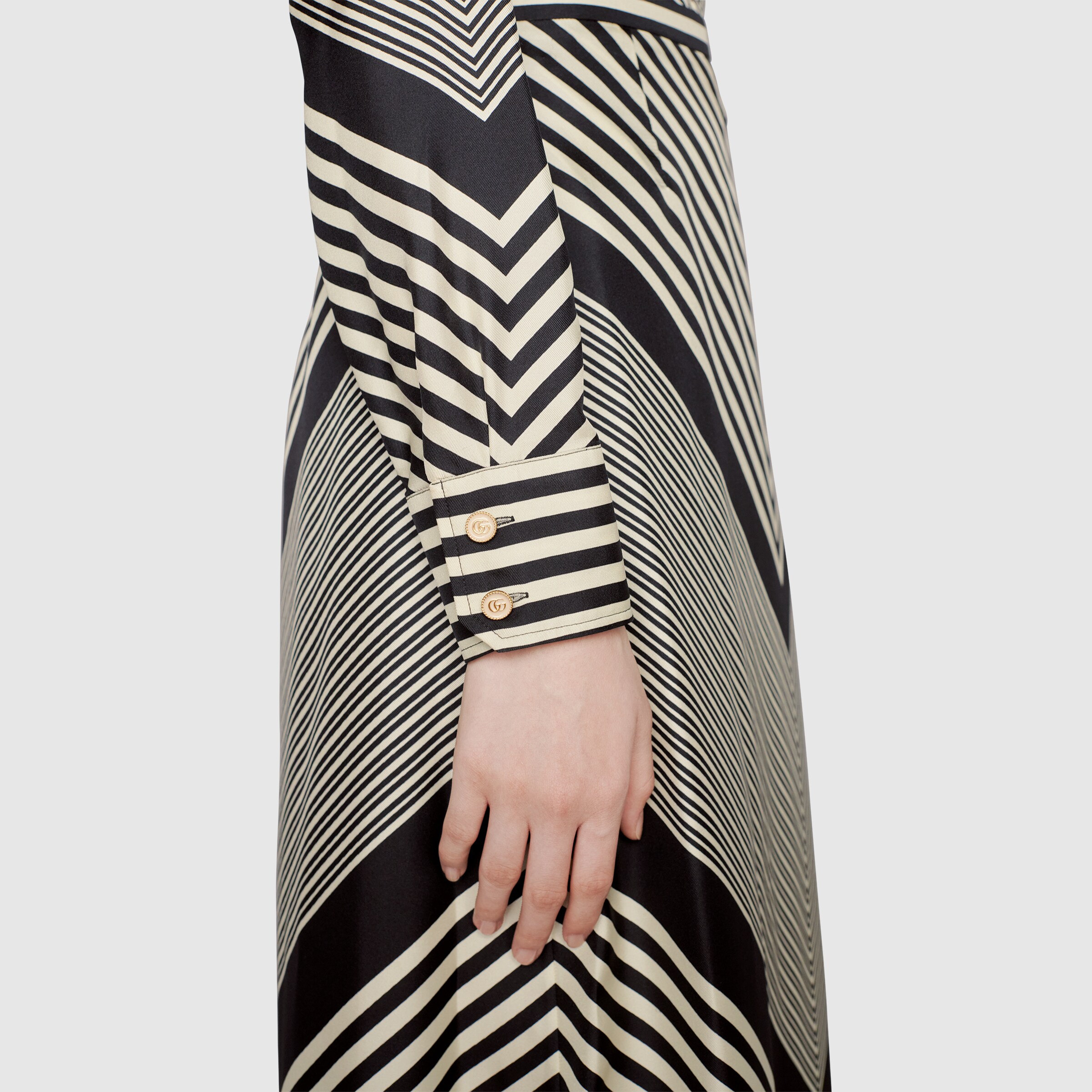 677552_ZAIF3_1060_010_100_0000_Light-Diagonal-print-silk-skirt.jpg