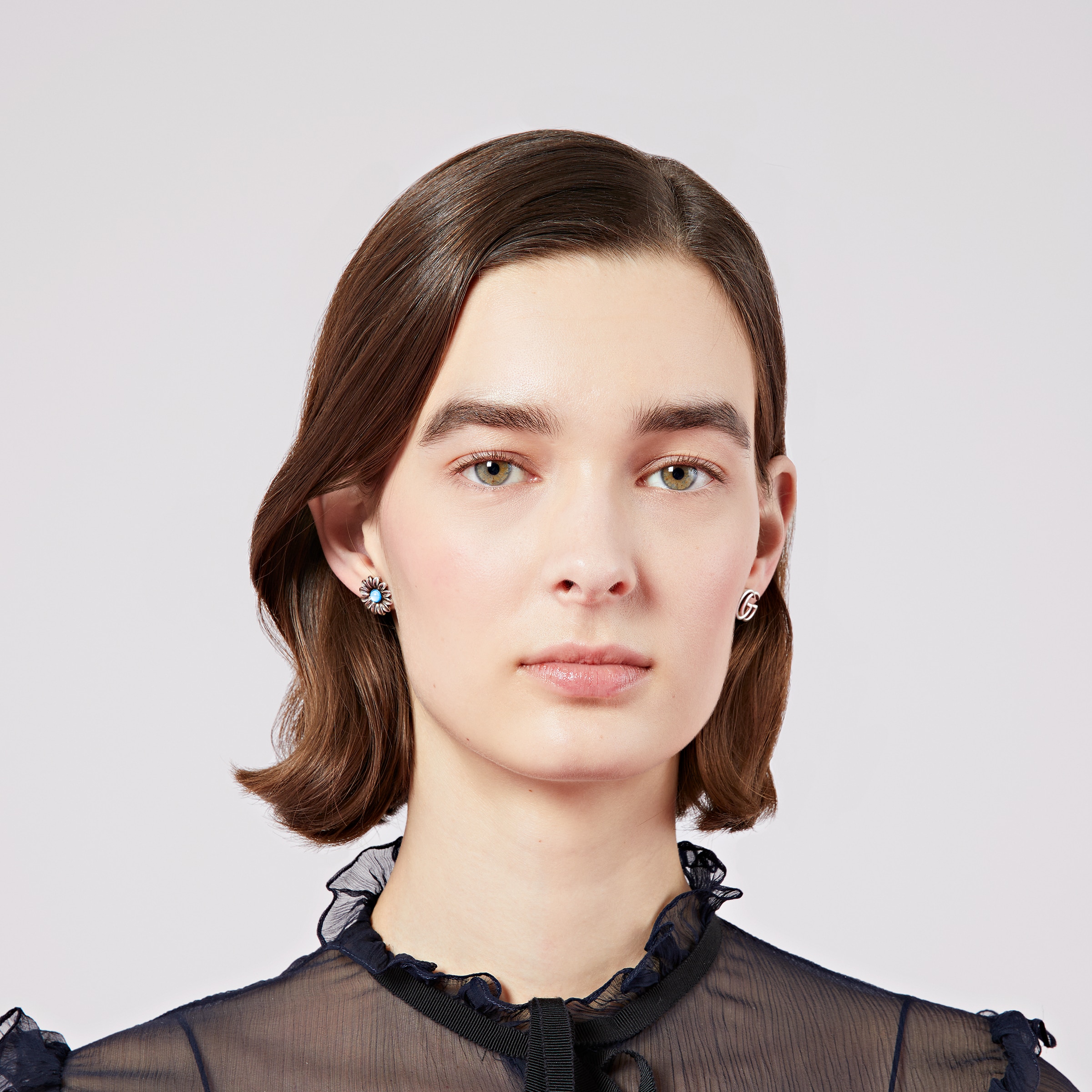 ダブルG スタッズ ピアス ・スターリング シルバー 925 | GUCCI公式