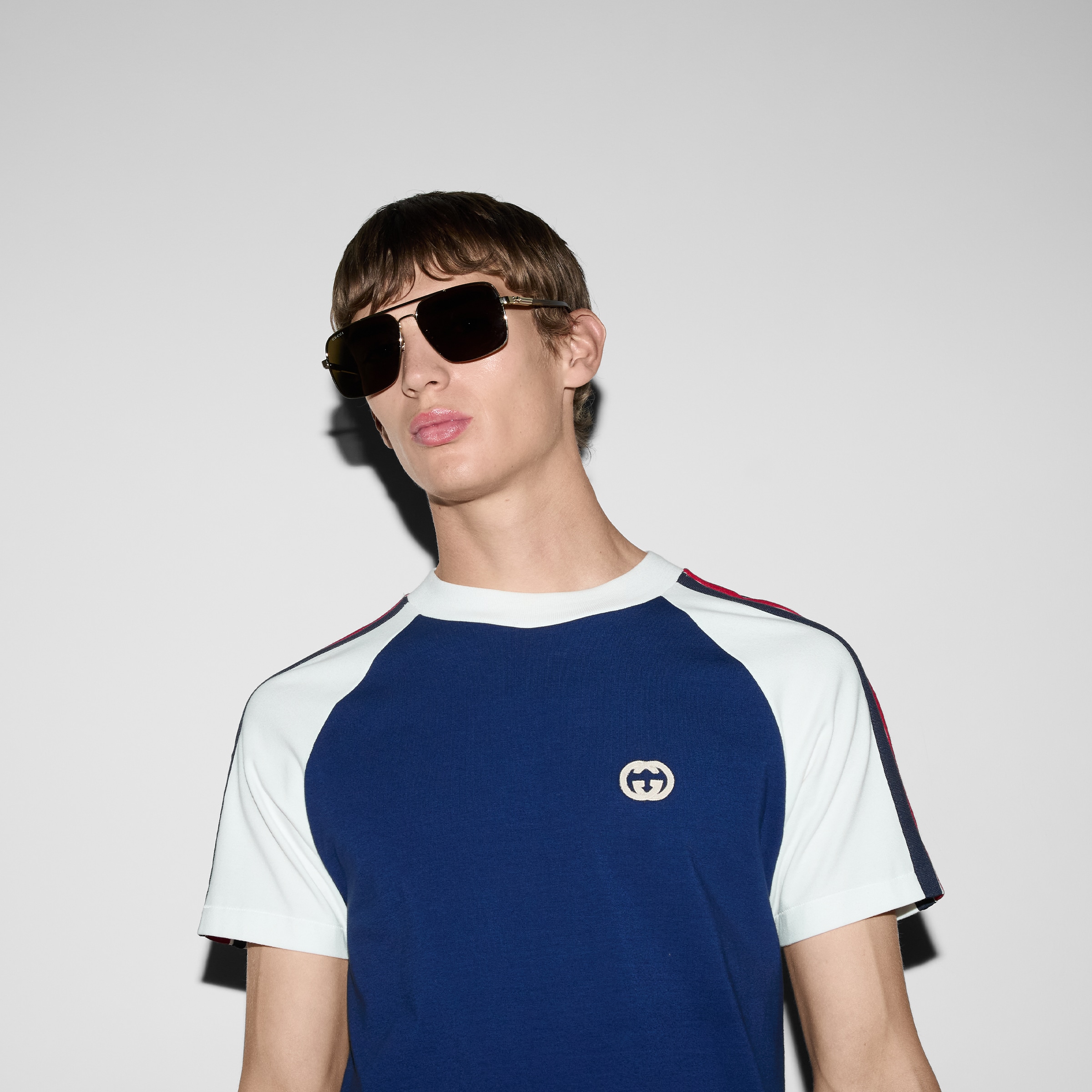 Cotton jersey Tshirt with patch in blue and white GUCCI® US