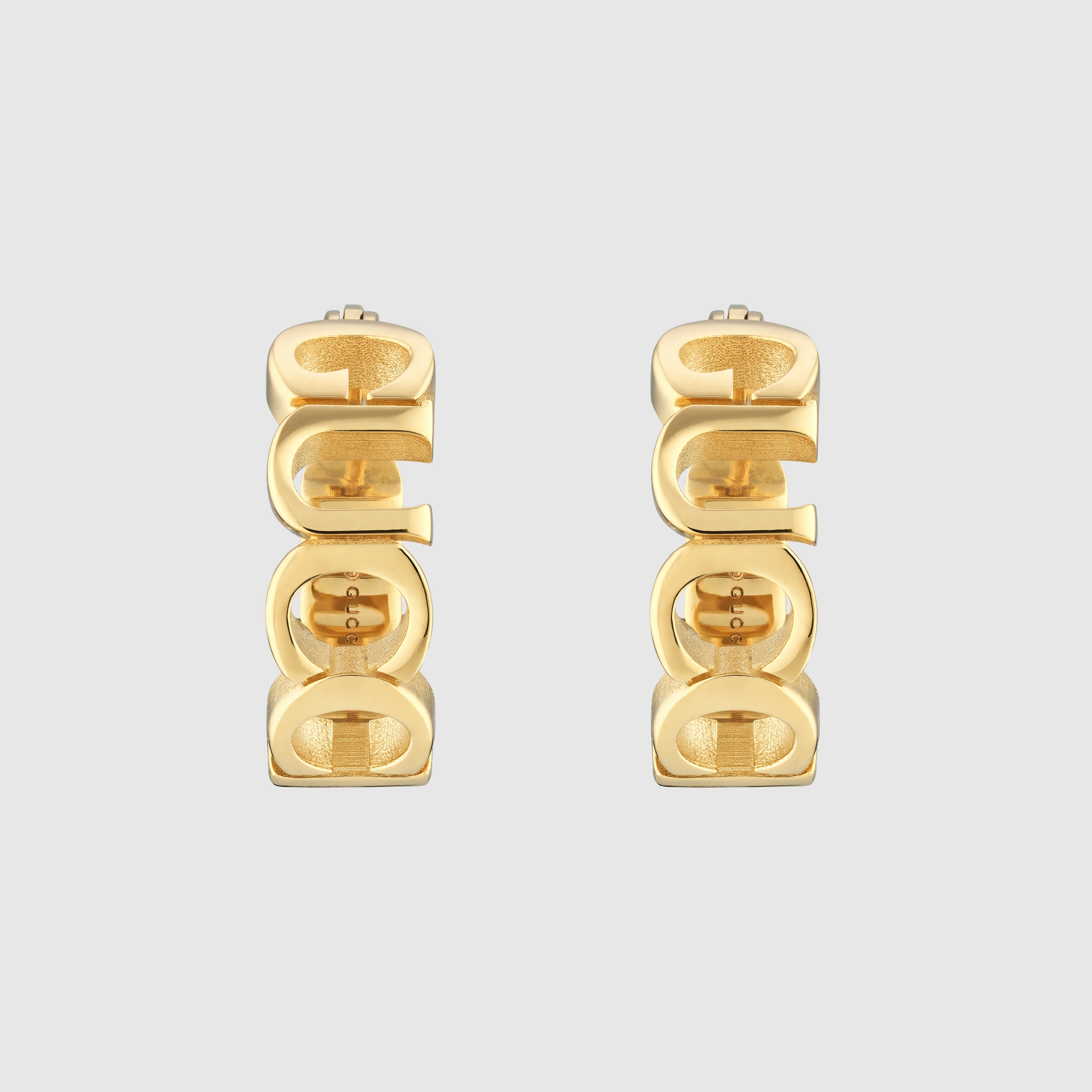 GUCCI” ロゴ フープピアス ・イエローゴールドトーン | GUCCI公式