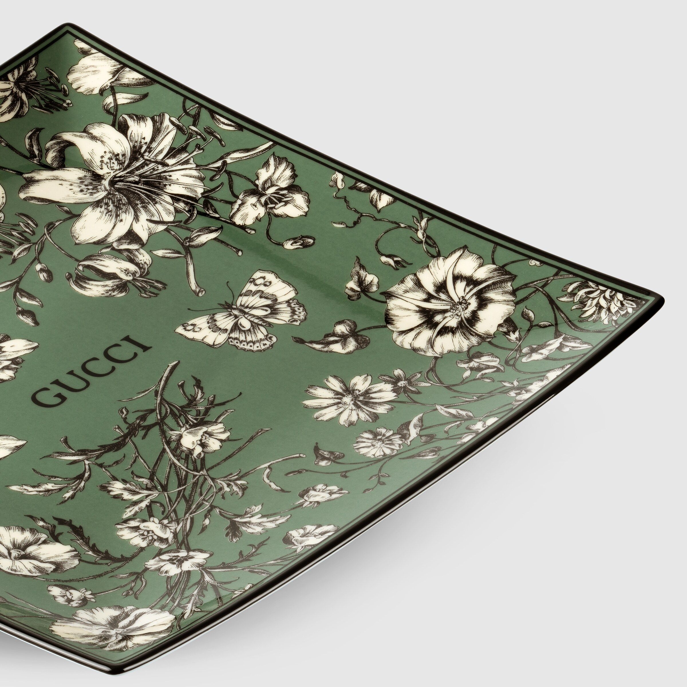 770466_ZAPB0_3563_003_100_0000