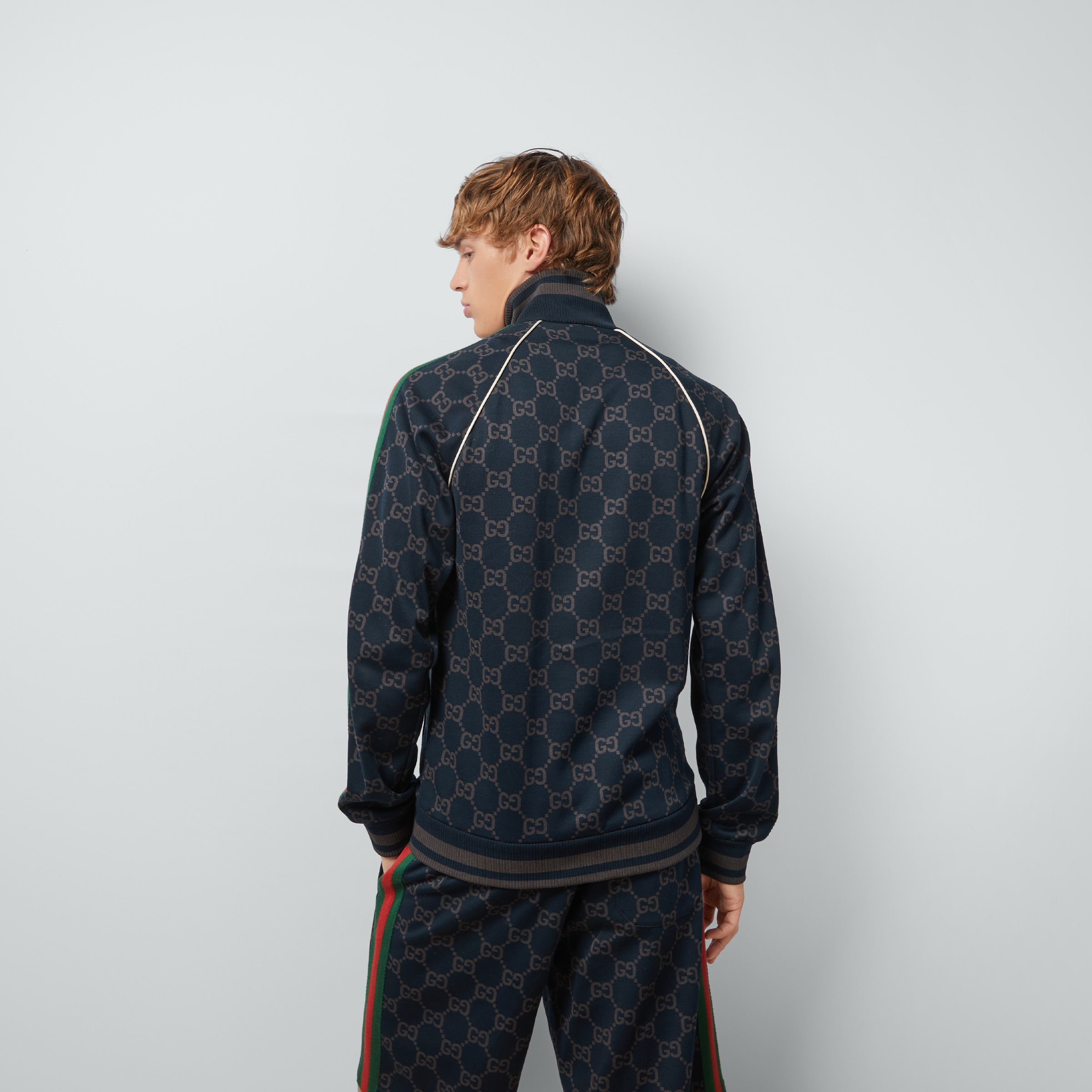 695955_XJF41_4544_011_100_0000