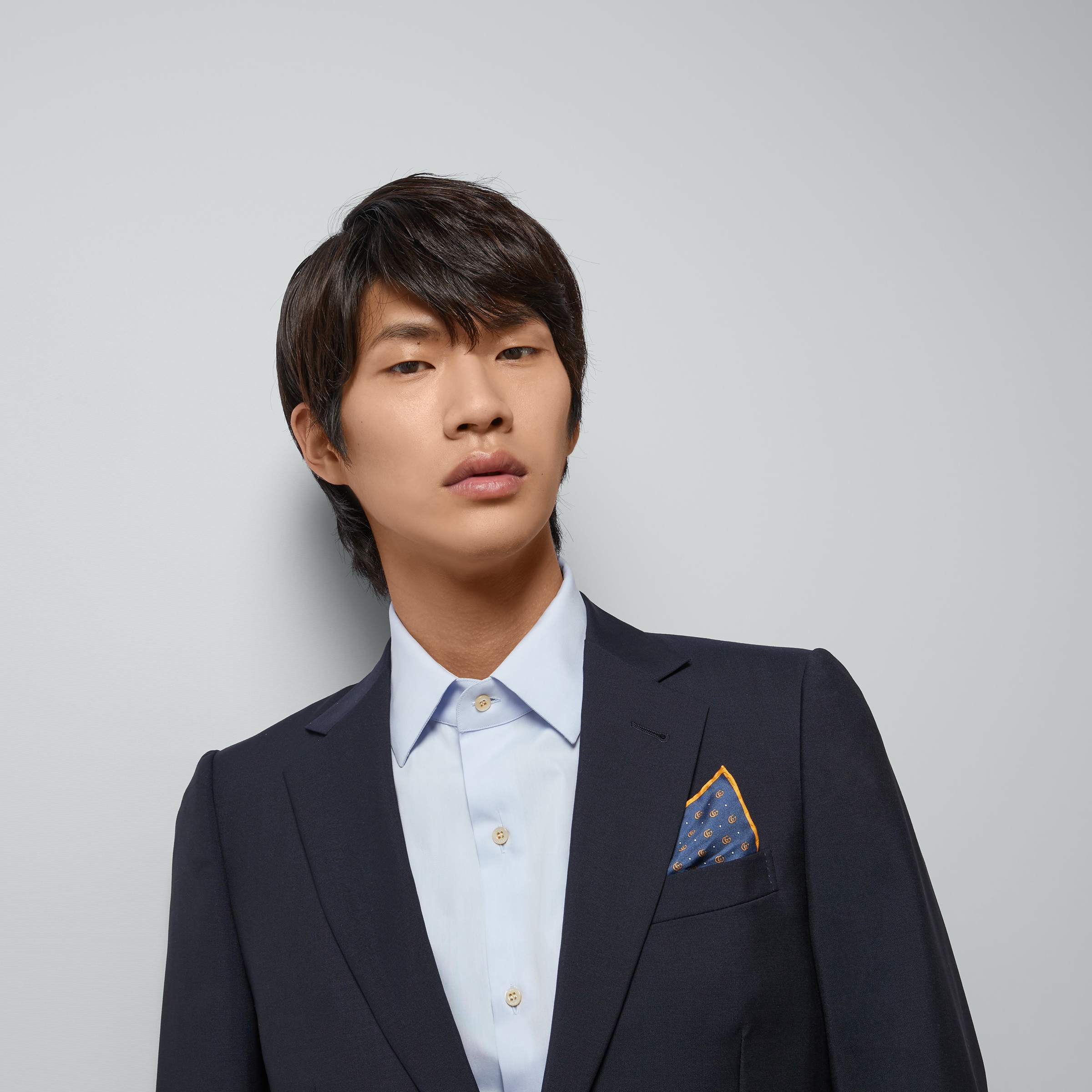 希少 GUCCI スカーフとポケットチーフの２枚セット 703759_4G001_4275_003_100_0000