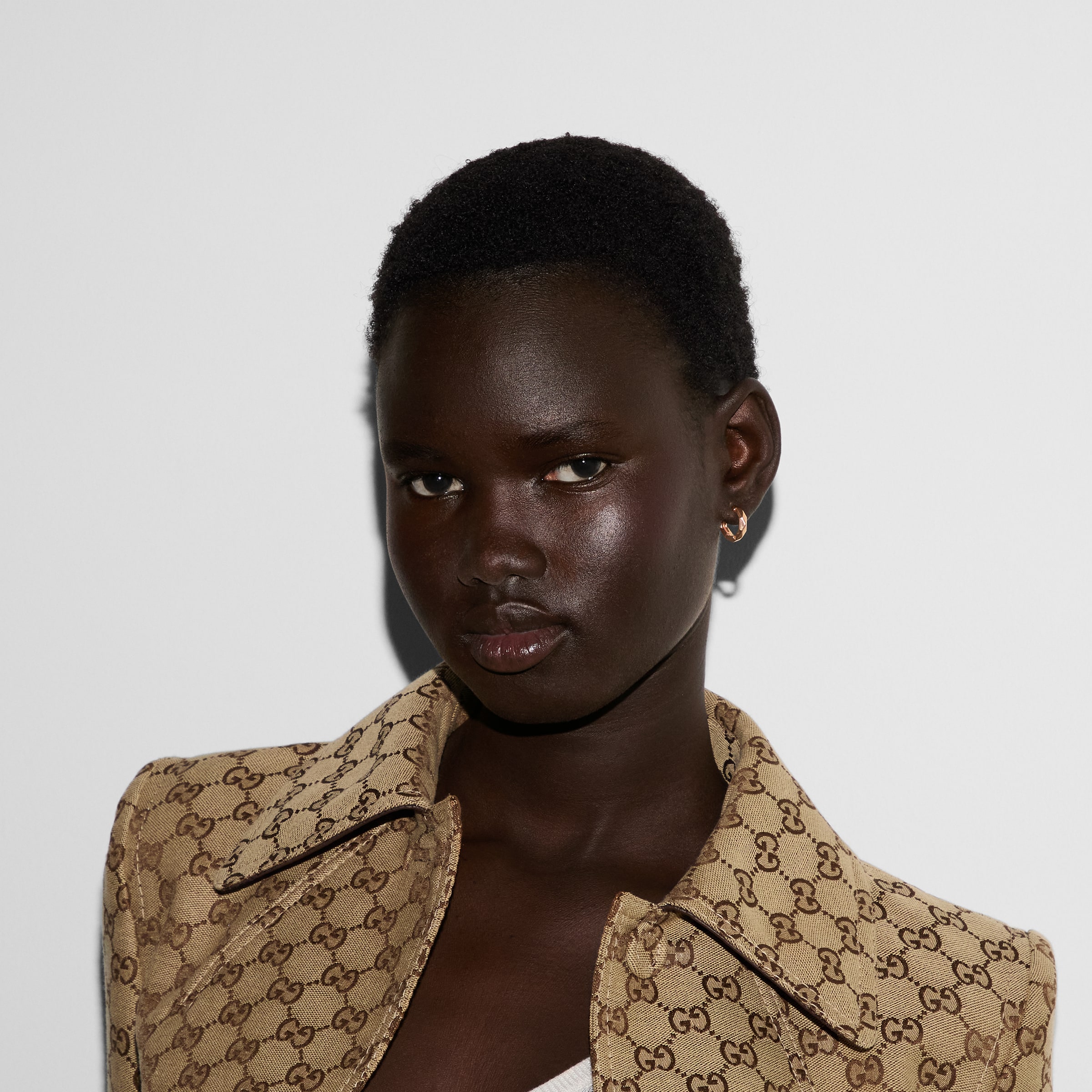 786727_J8500_5702_003_100_0000