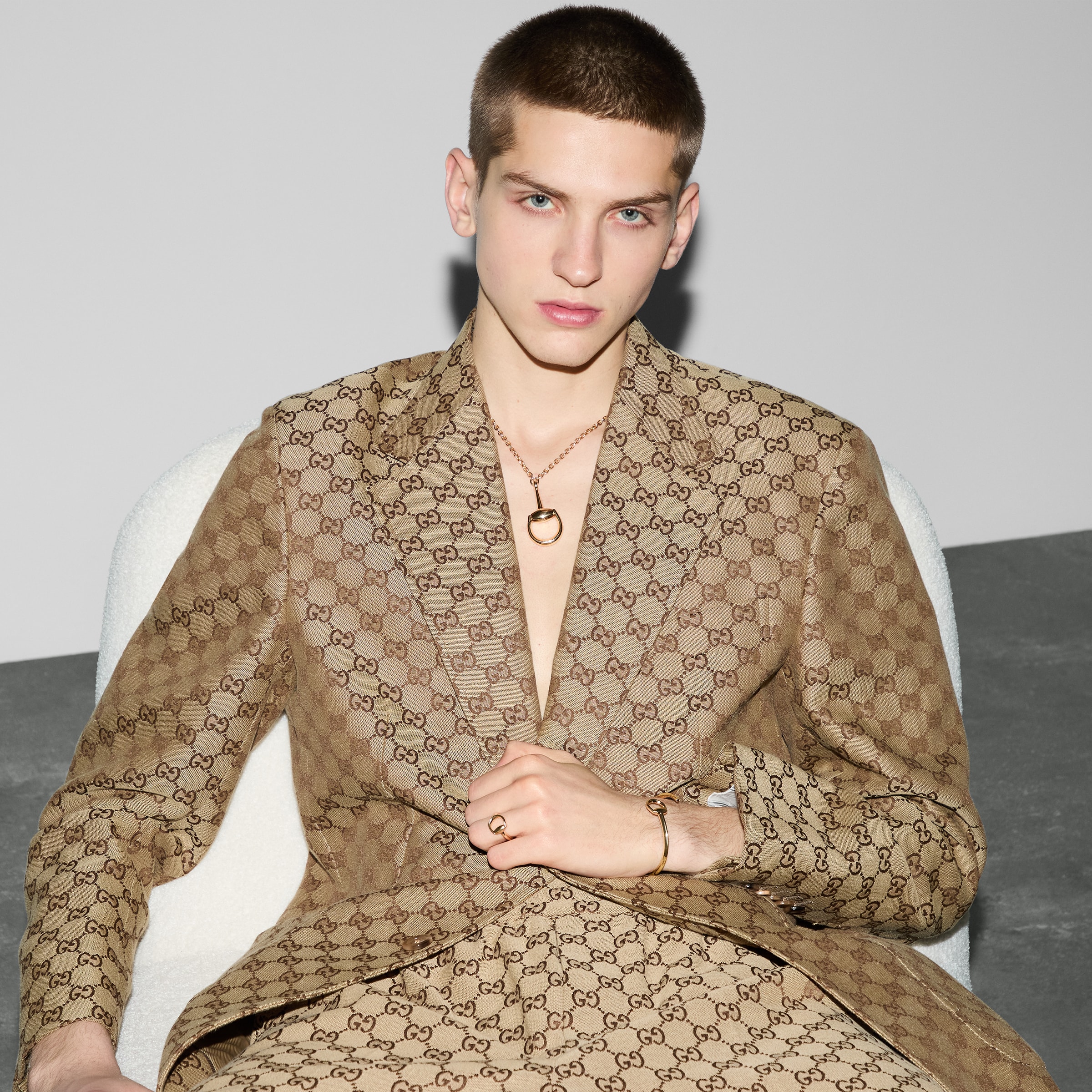 グッチ GUCCI ホースビット カフスボタン　カフリンクス　ゴールド　ロゴ グッチ GUCCI ホースビット カフスボタン カフリンクス ゴールド
