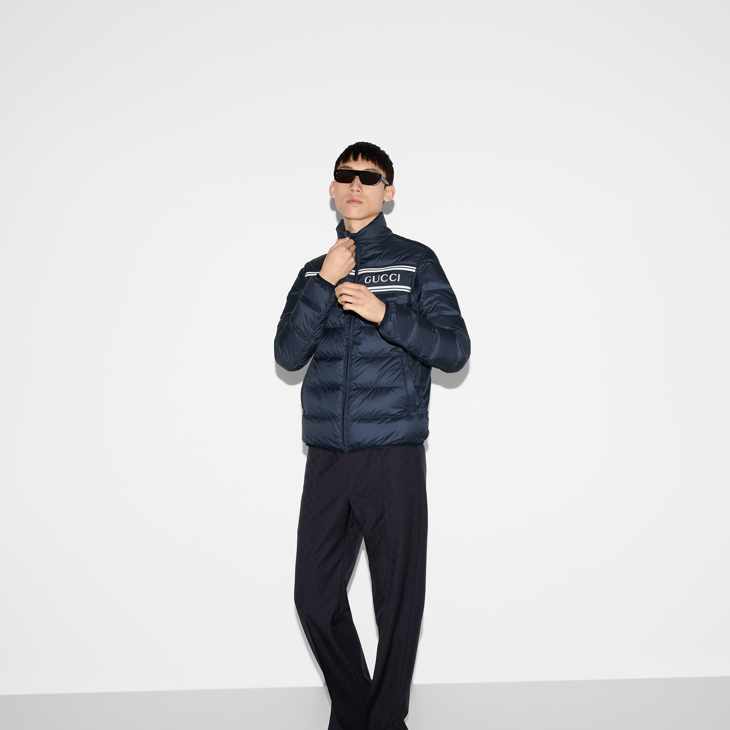 GUCCI フードナイロンジャケット ネイビー　美品 楽天市場】gucci ナイロンジャケットの通販